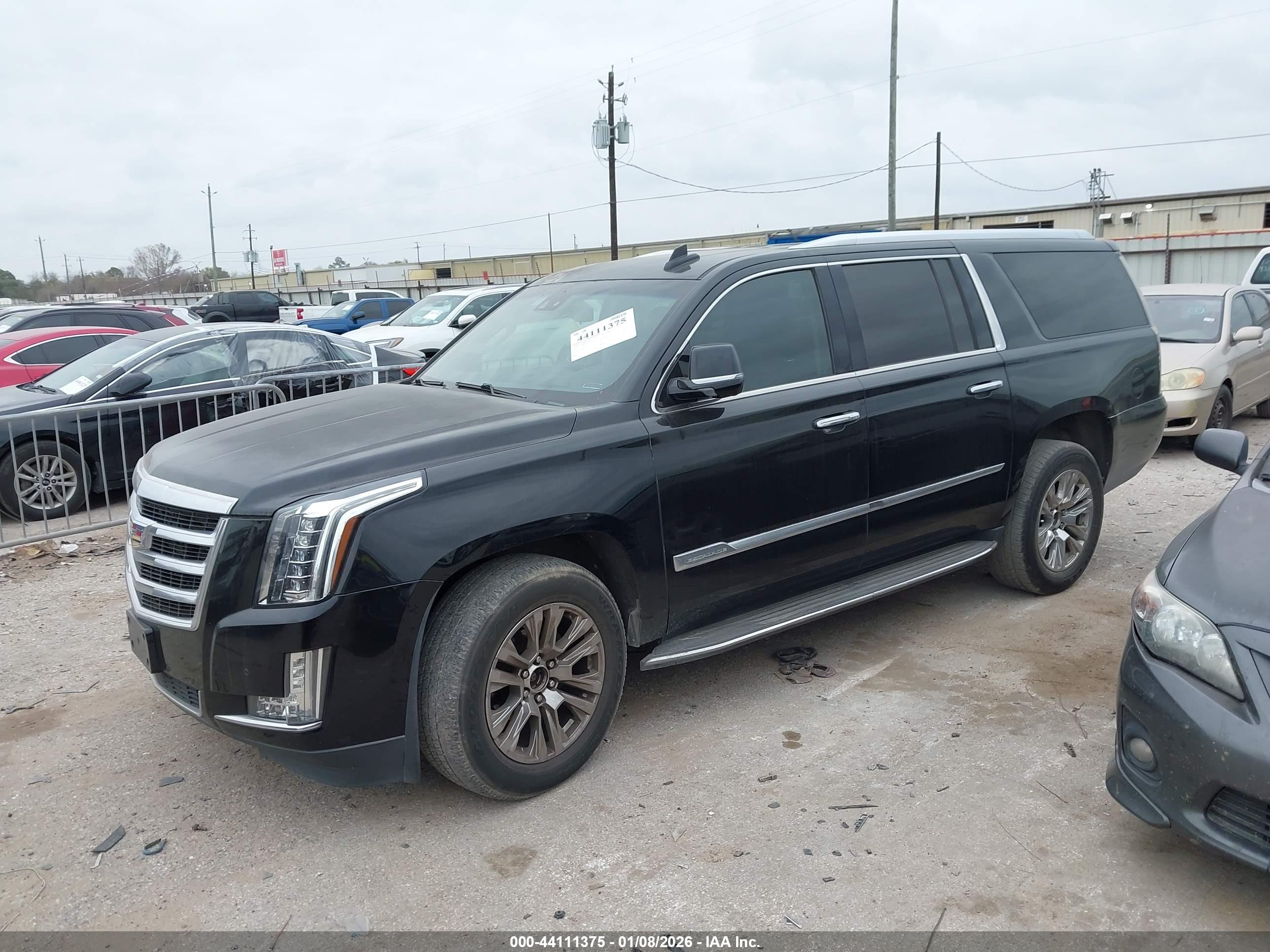 CADILLAC ESCALADE image 2