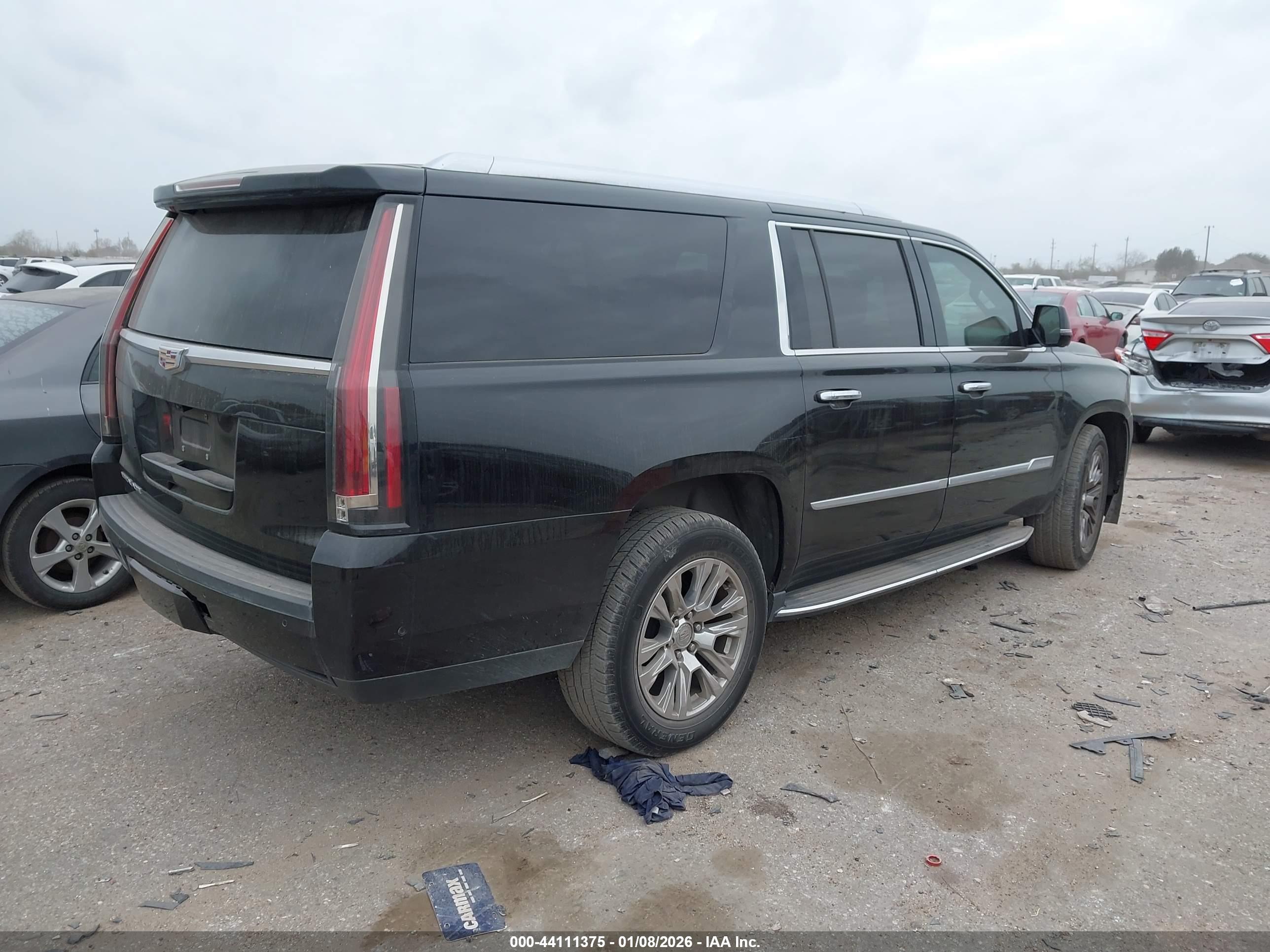 CADILLAC ESCALADE image 4