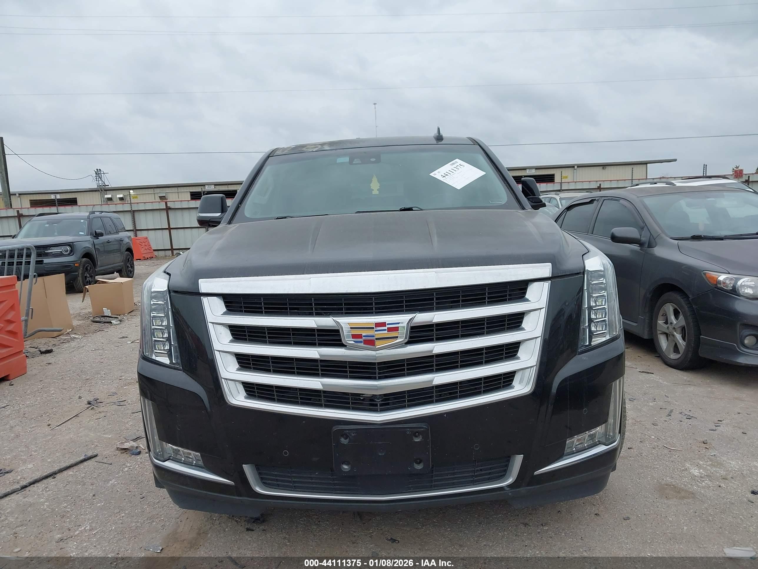 CADILLAC ESCALADE image 6