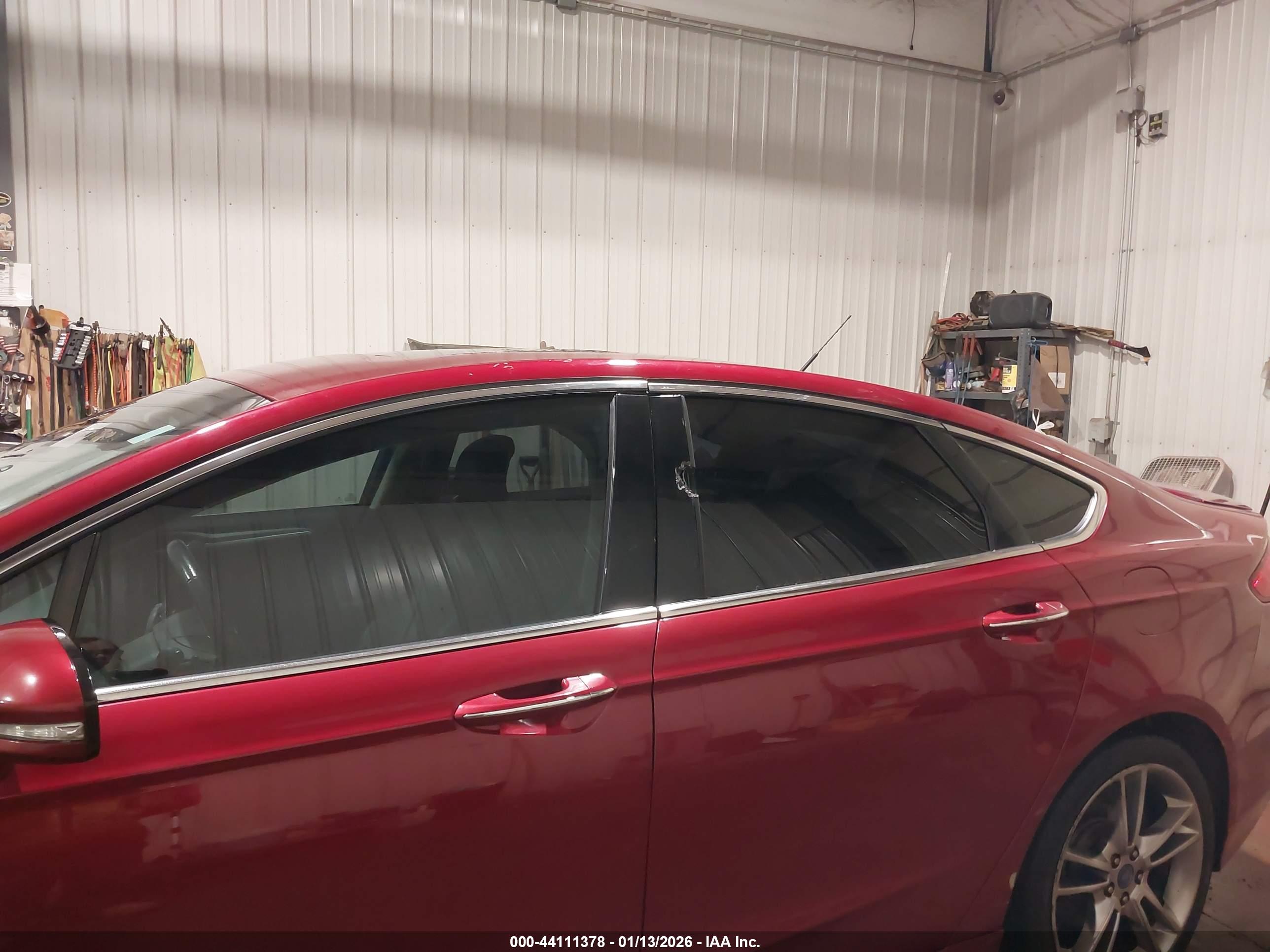FORD FUSION image 6
