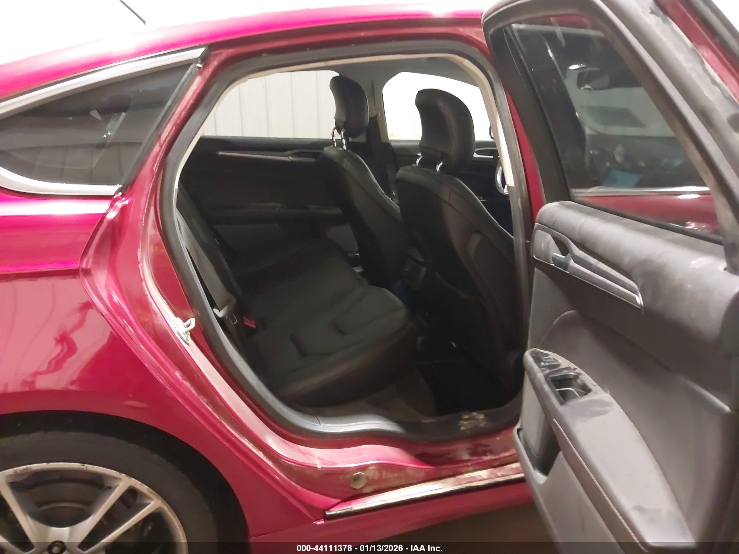FORD FUSION image 8