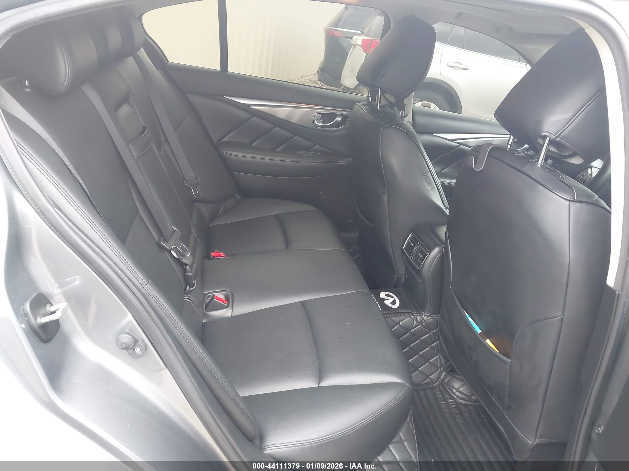 INFINITI Q50 image 8