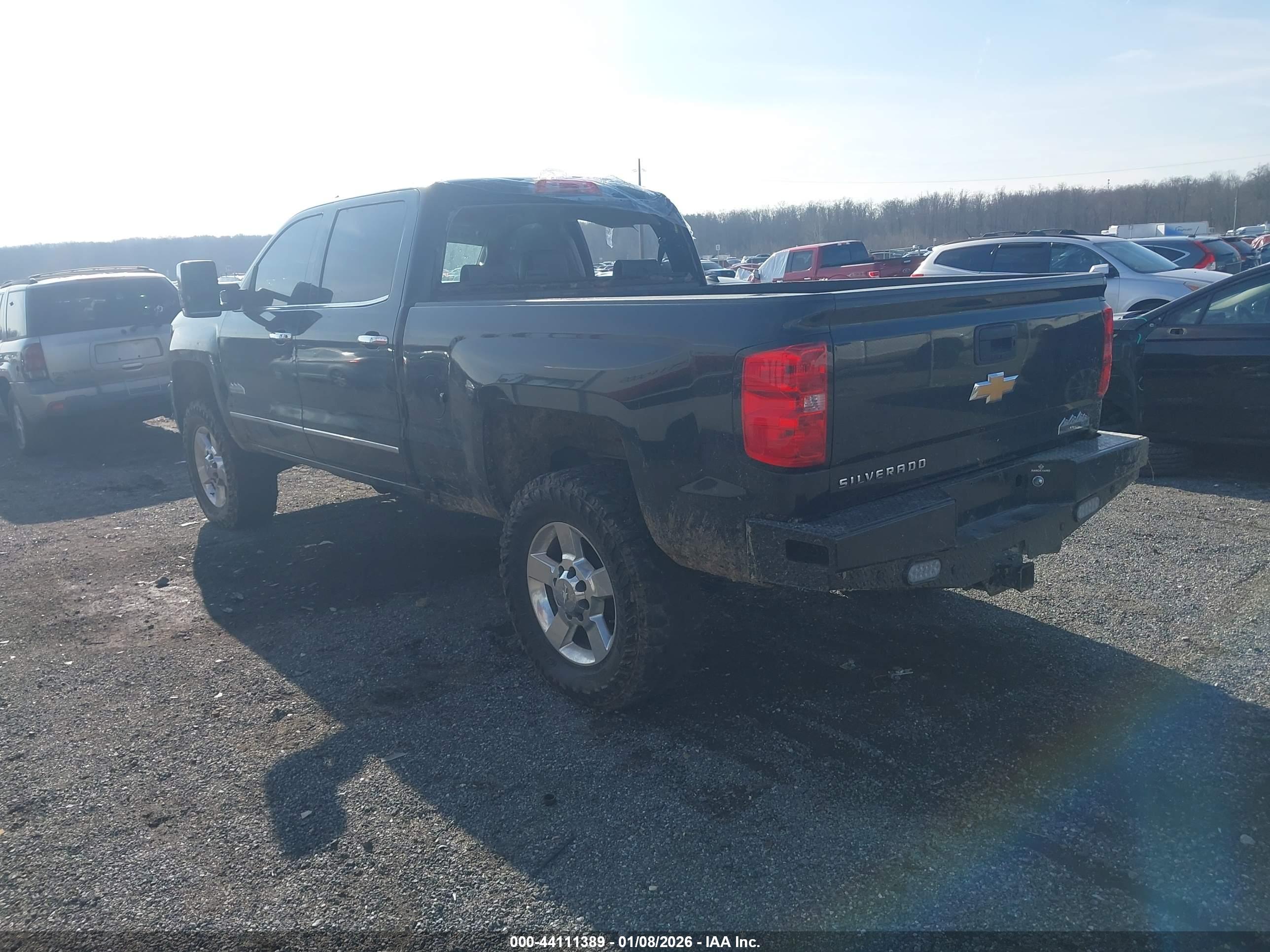 CHEVROLET SILVERADO image 3