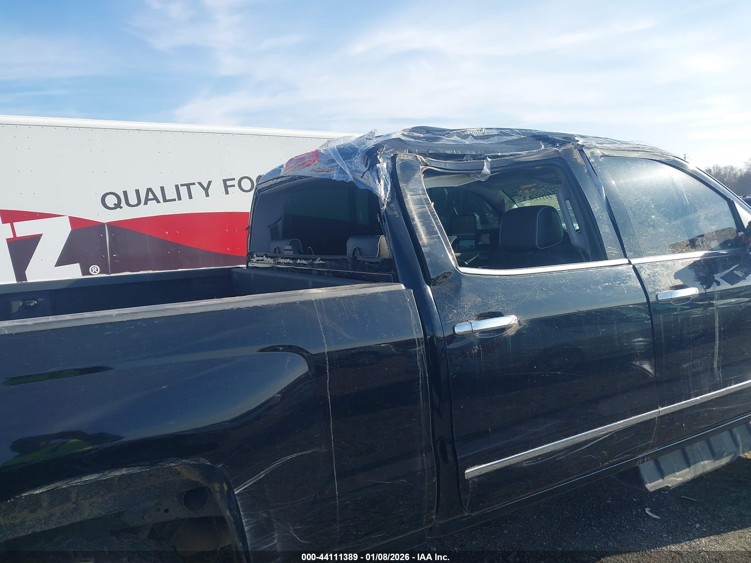 CHEVROLET SILVERADO image 6