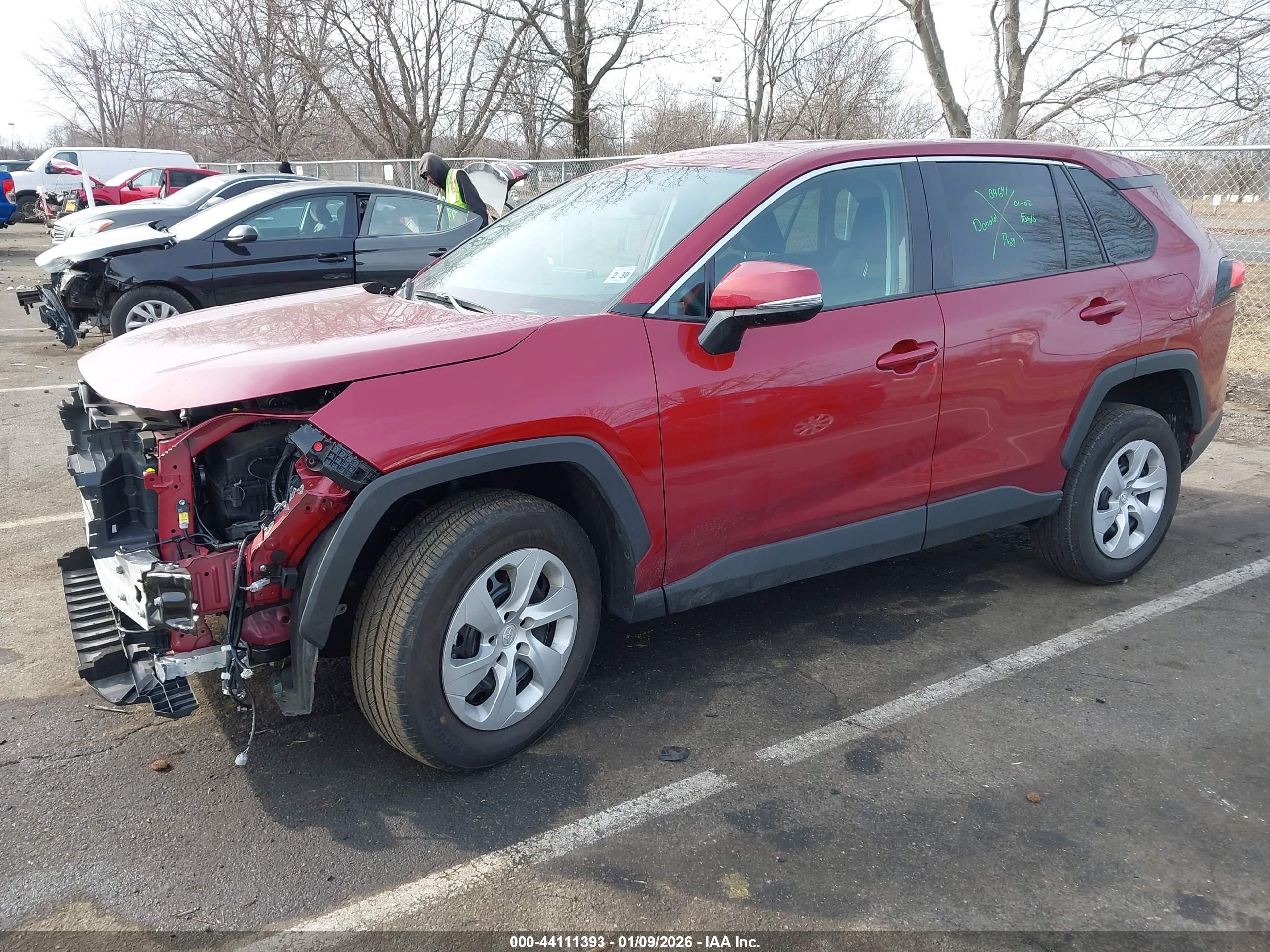 TOYOTA RAV4 image 2