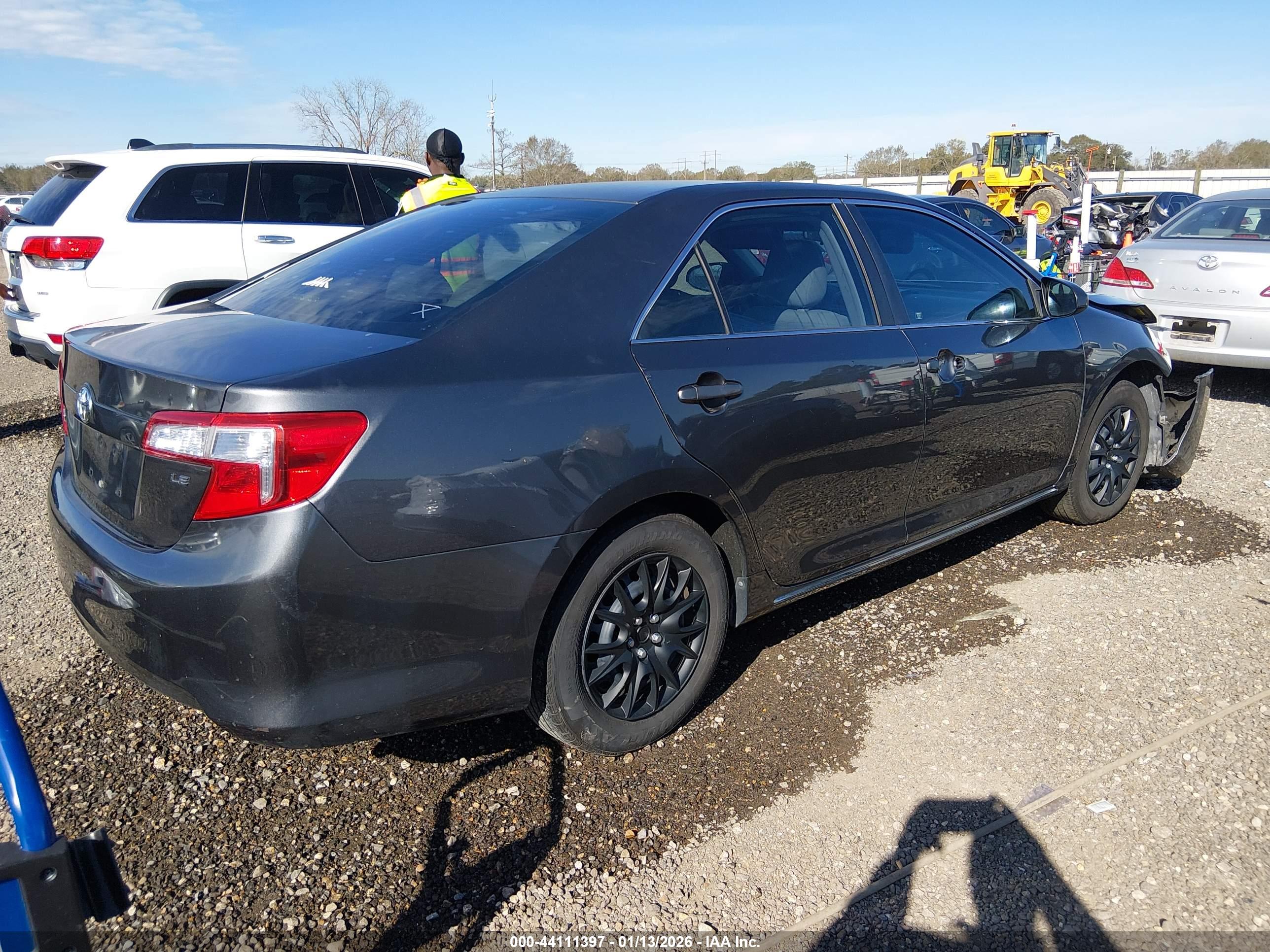 TOYOTA CAMRY image 4
