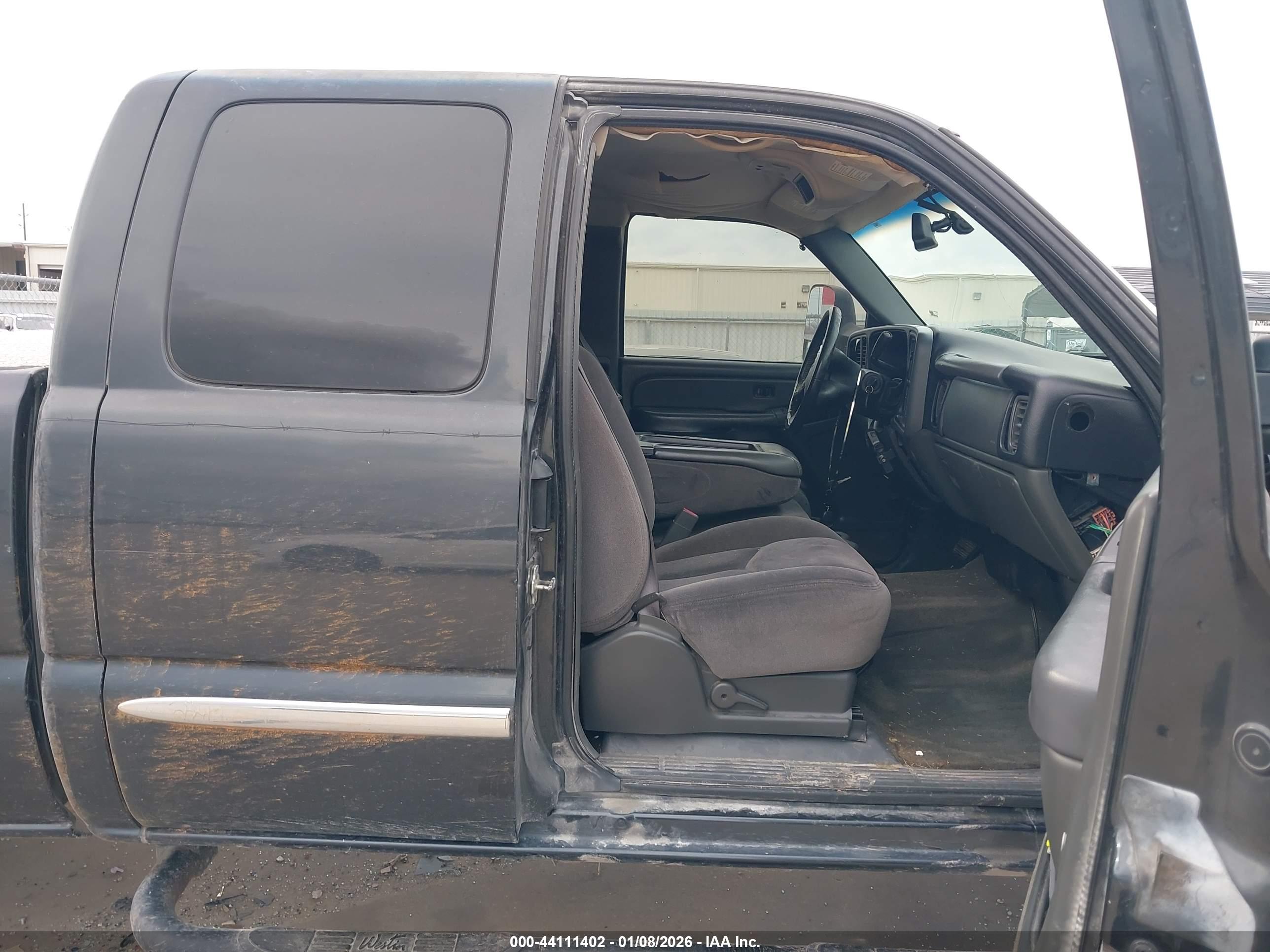 GMC SIERRA image 5