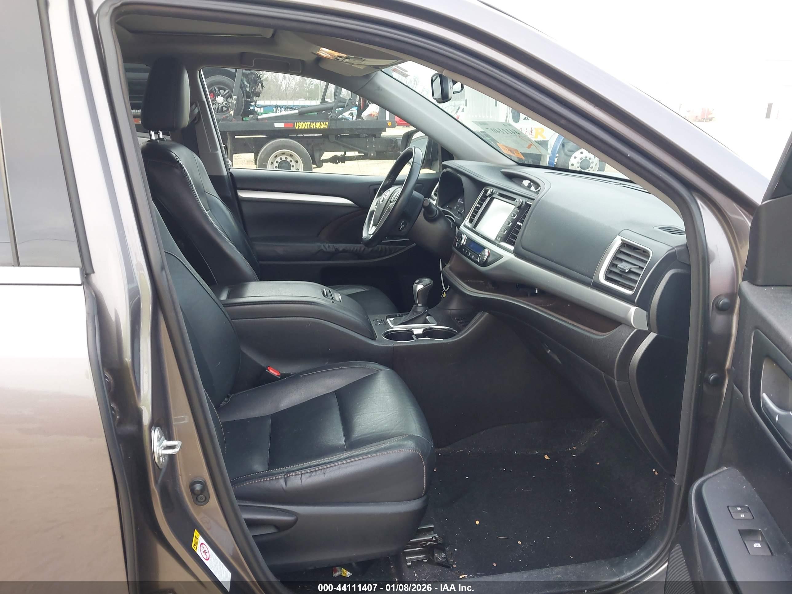 TOYOTA HIGHLANDER image 5