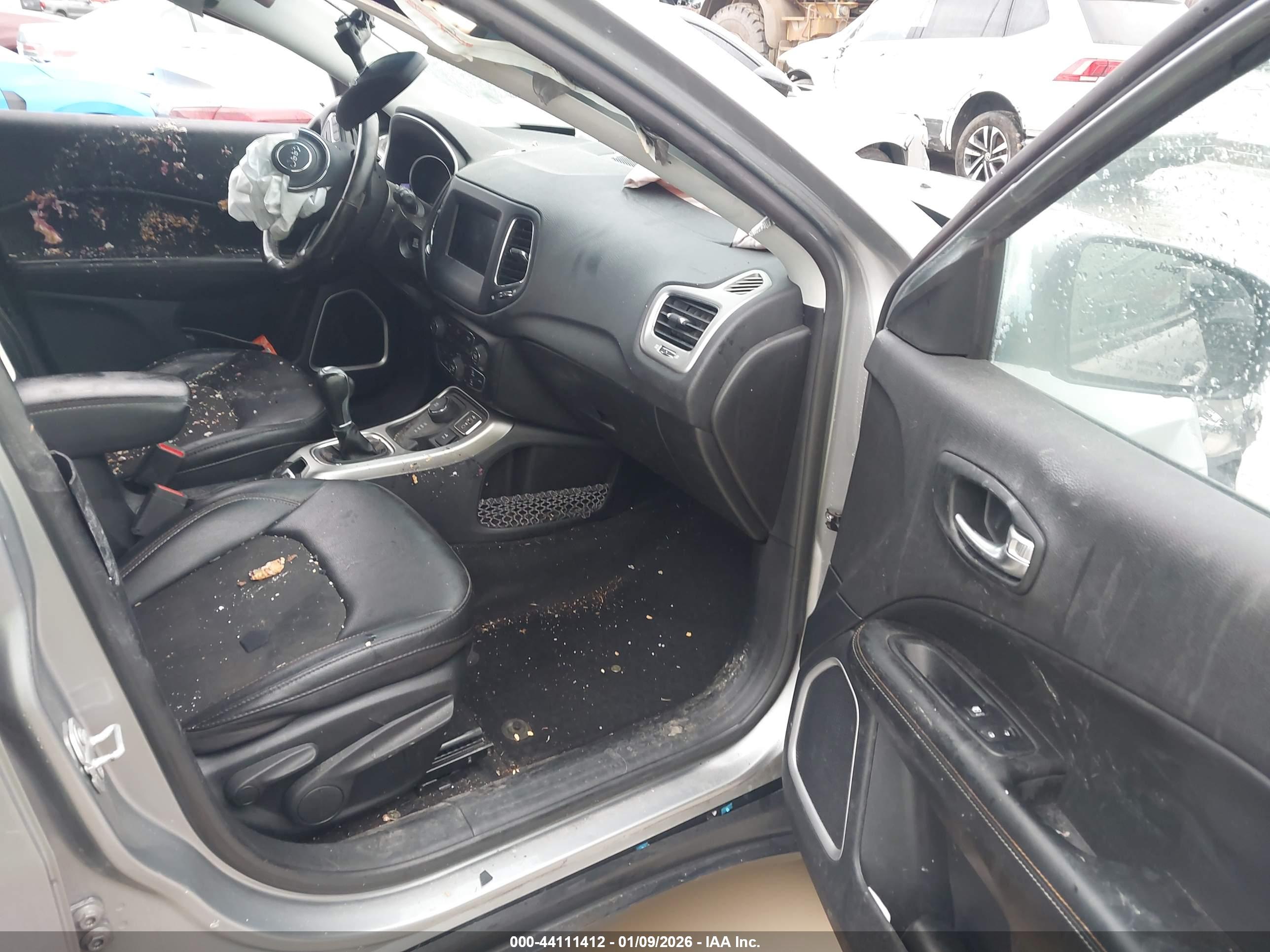 JEEP COMPASS image 5