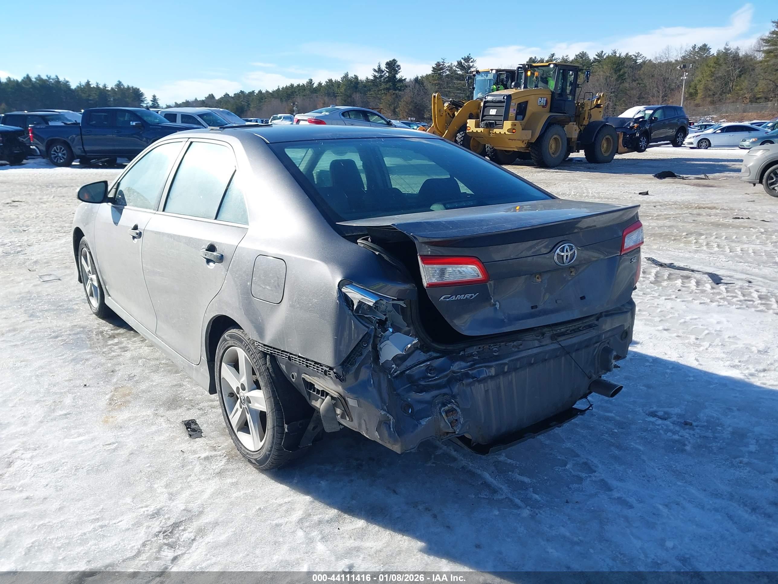 TOYOTA CAMRY image 3