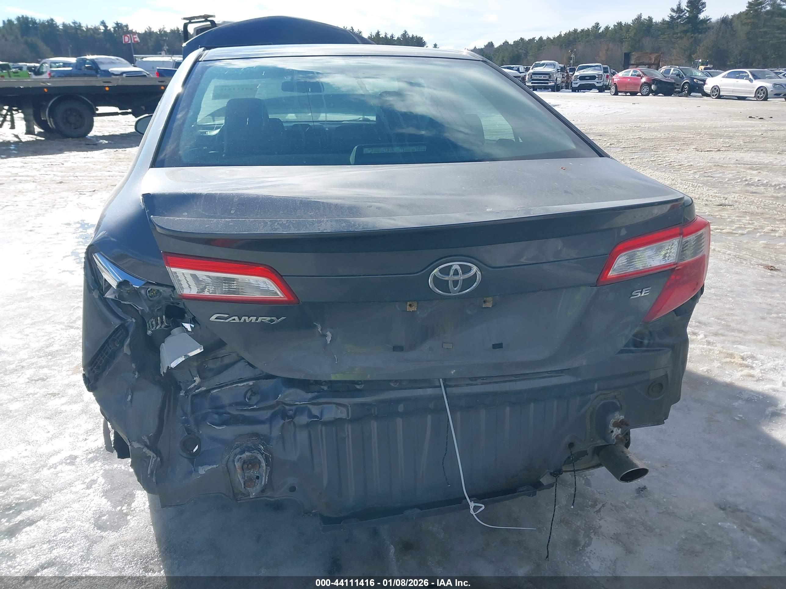 TOYOTA CAMRY image 6