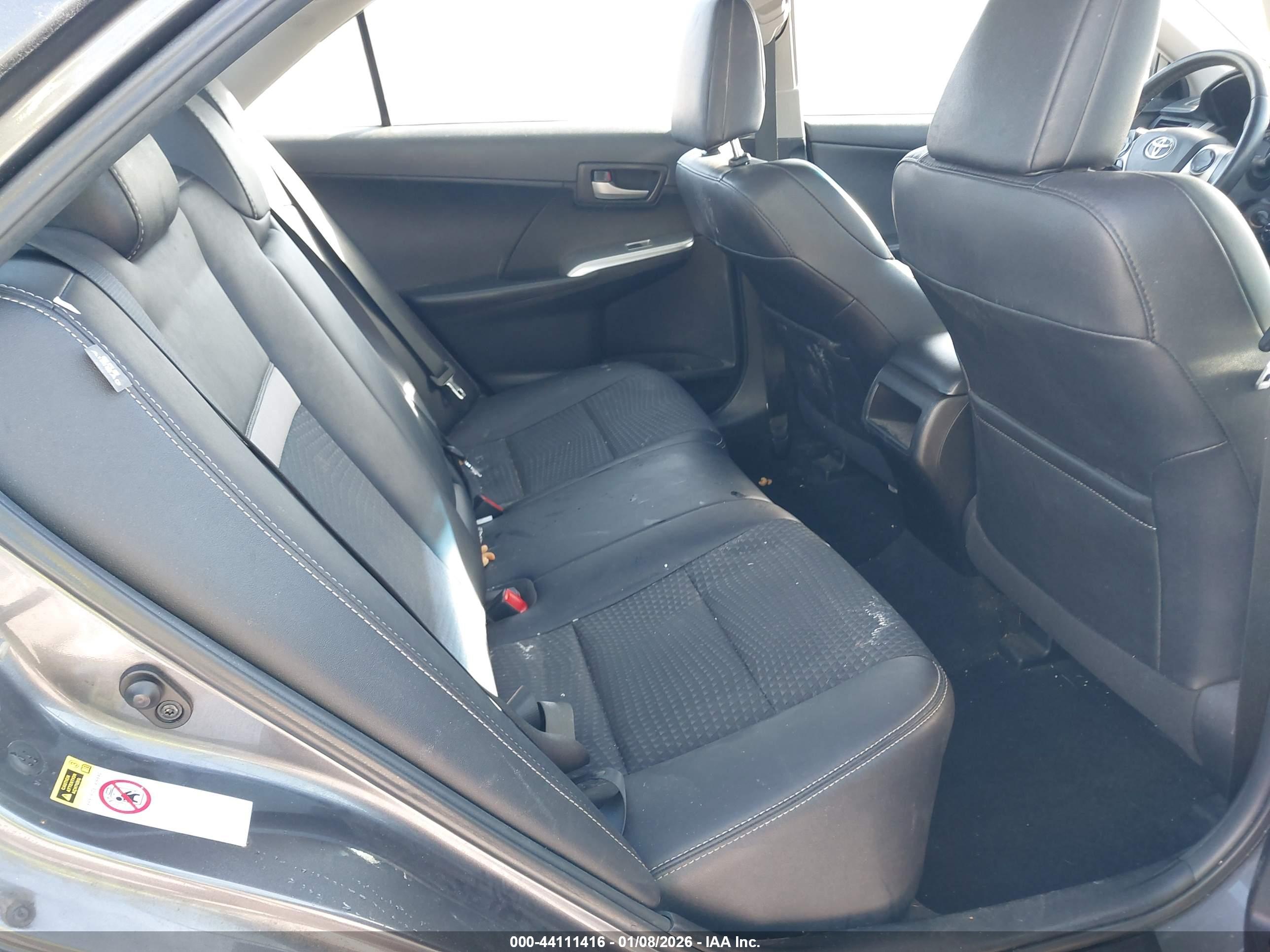 TOYOTA CAMRY image 8