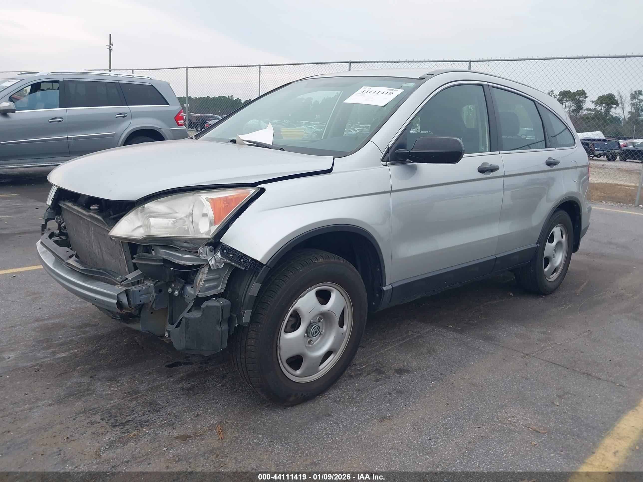 HONDA CR-V image 2