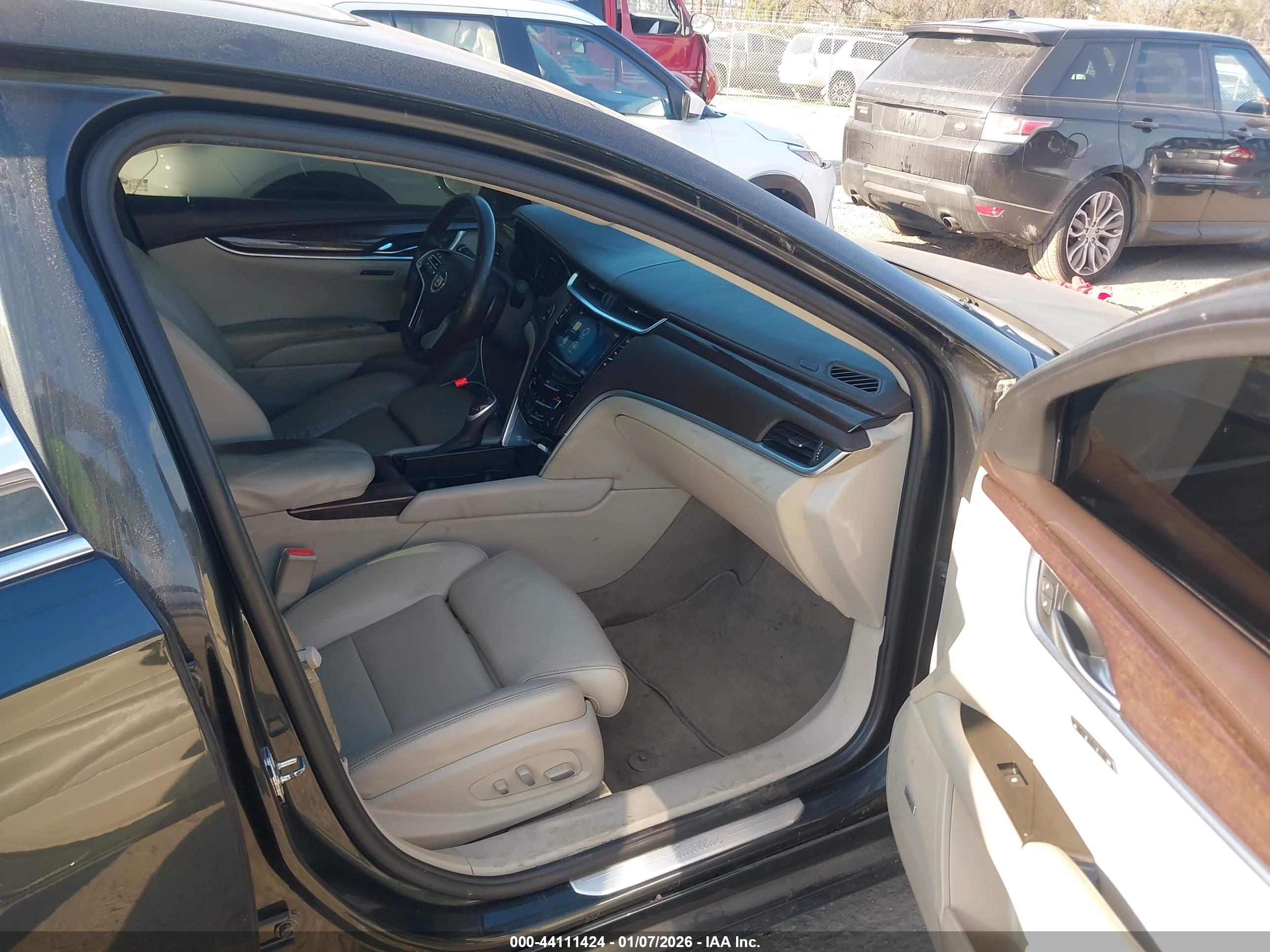 CADILLAC XTS image 5