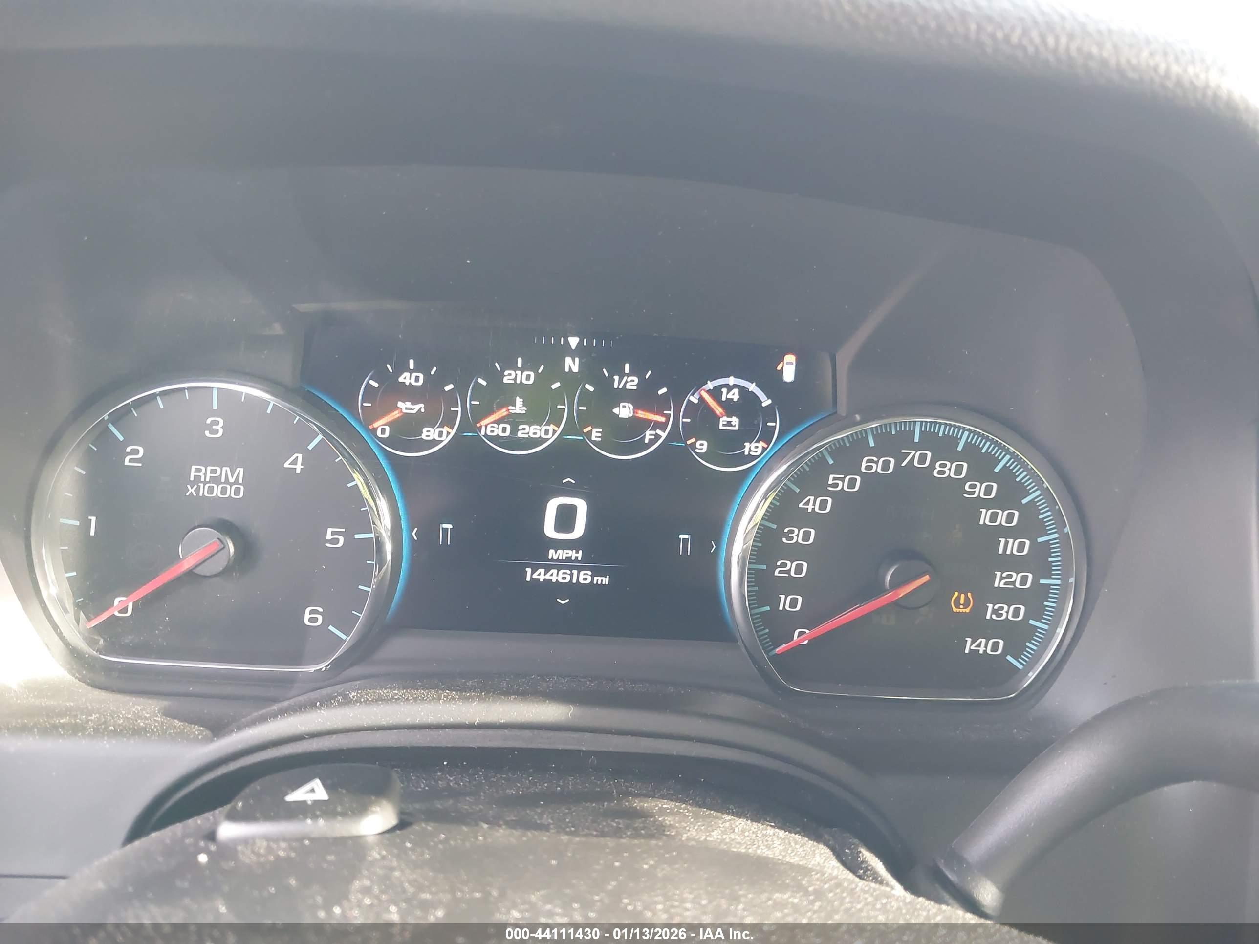CHEVROLET SUBURBAN image 7