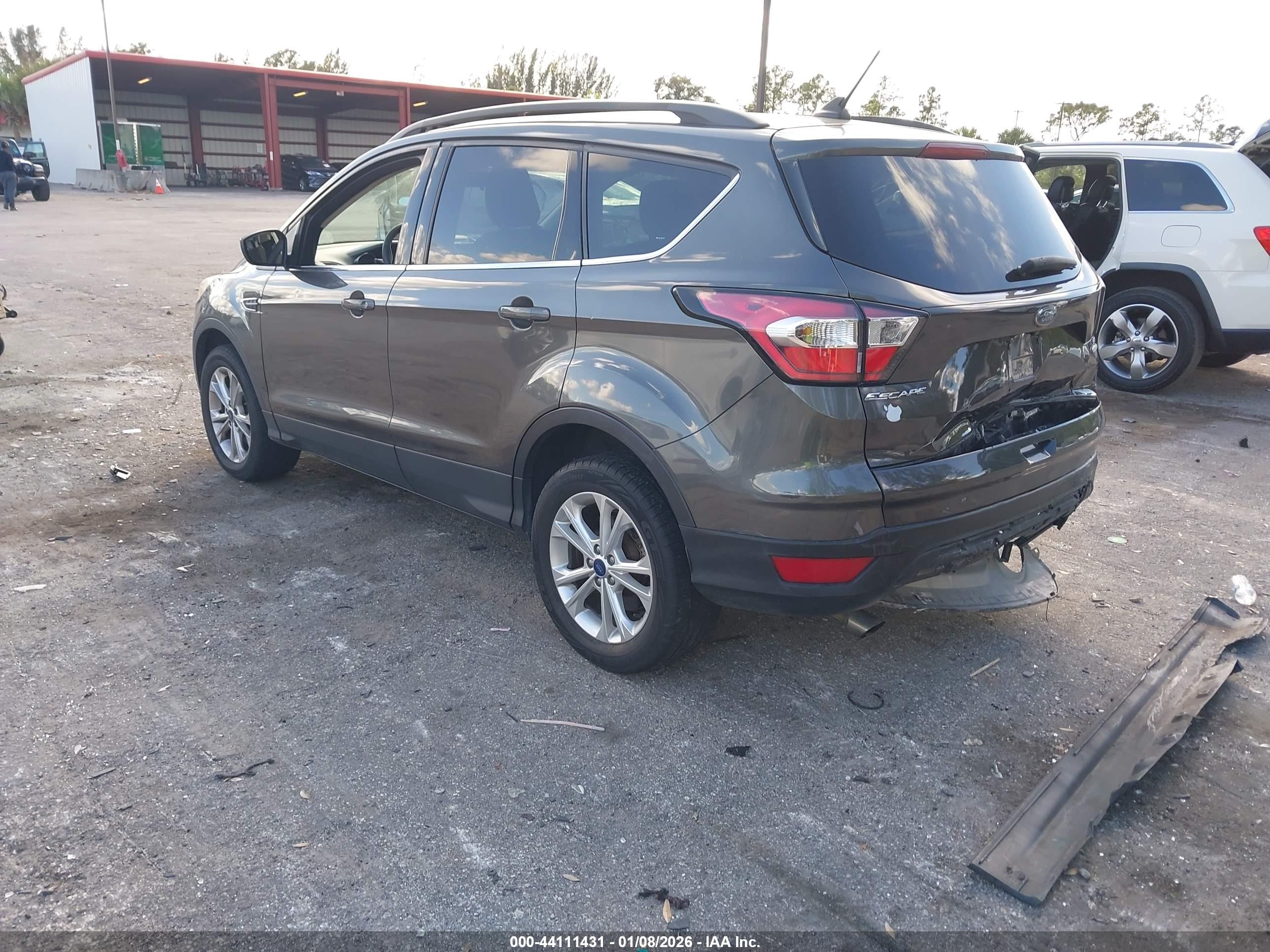 FORD ESCAPE image 3