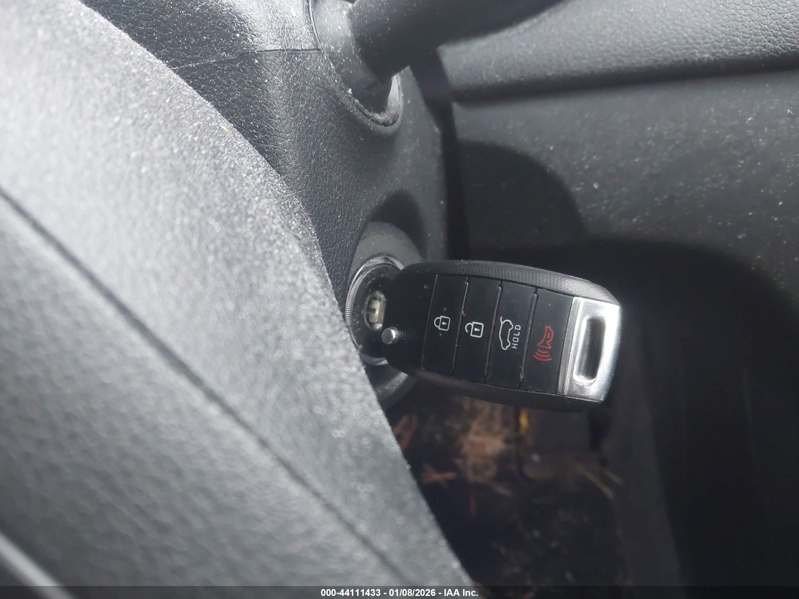 KIA SPORTAGE image 11