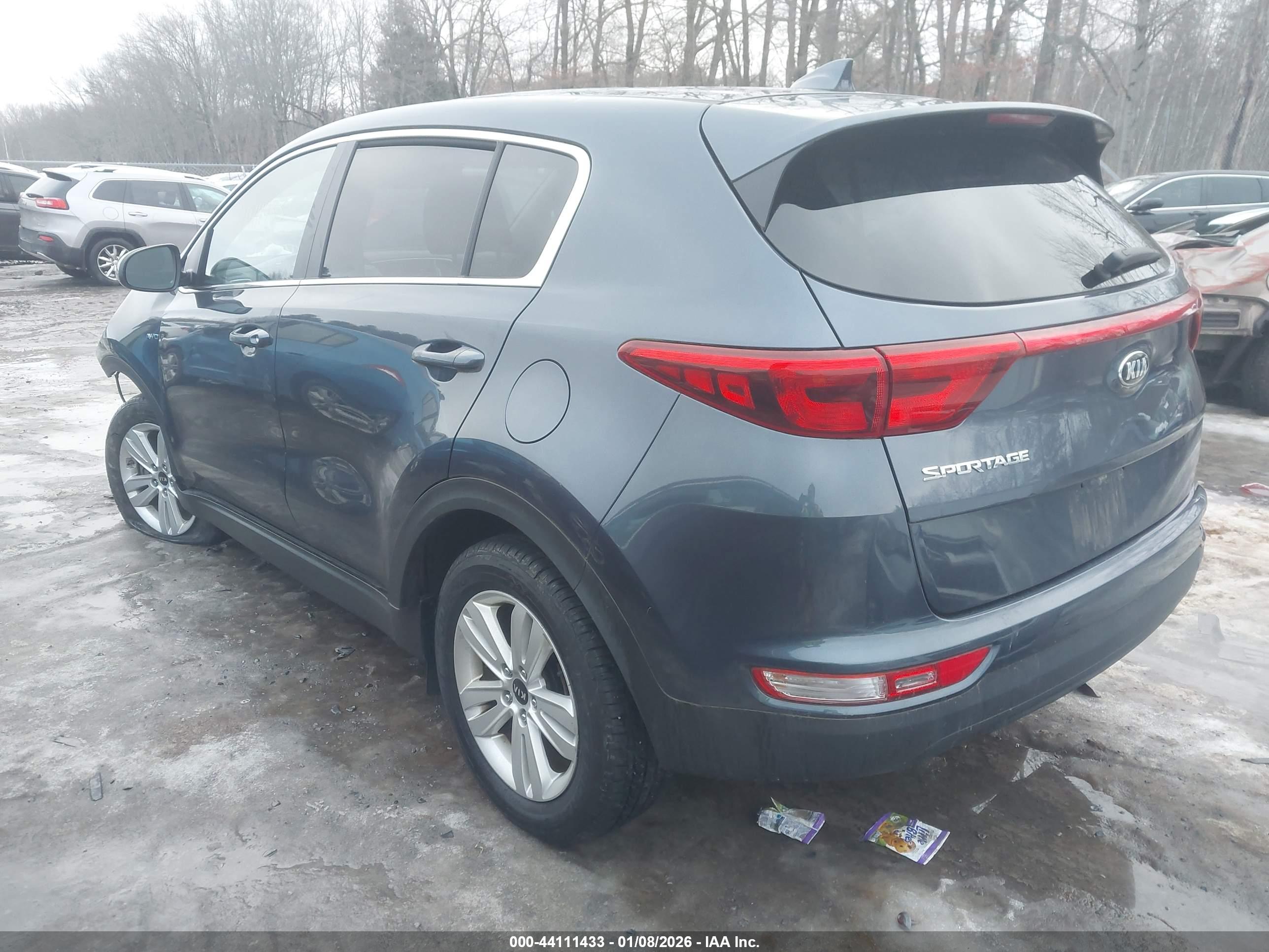 KIA SPORTAGE image 3