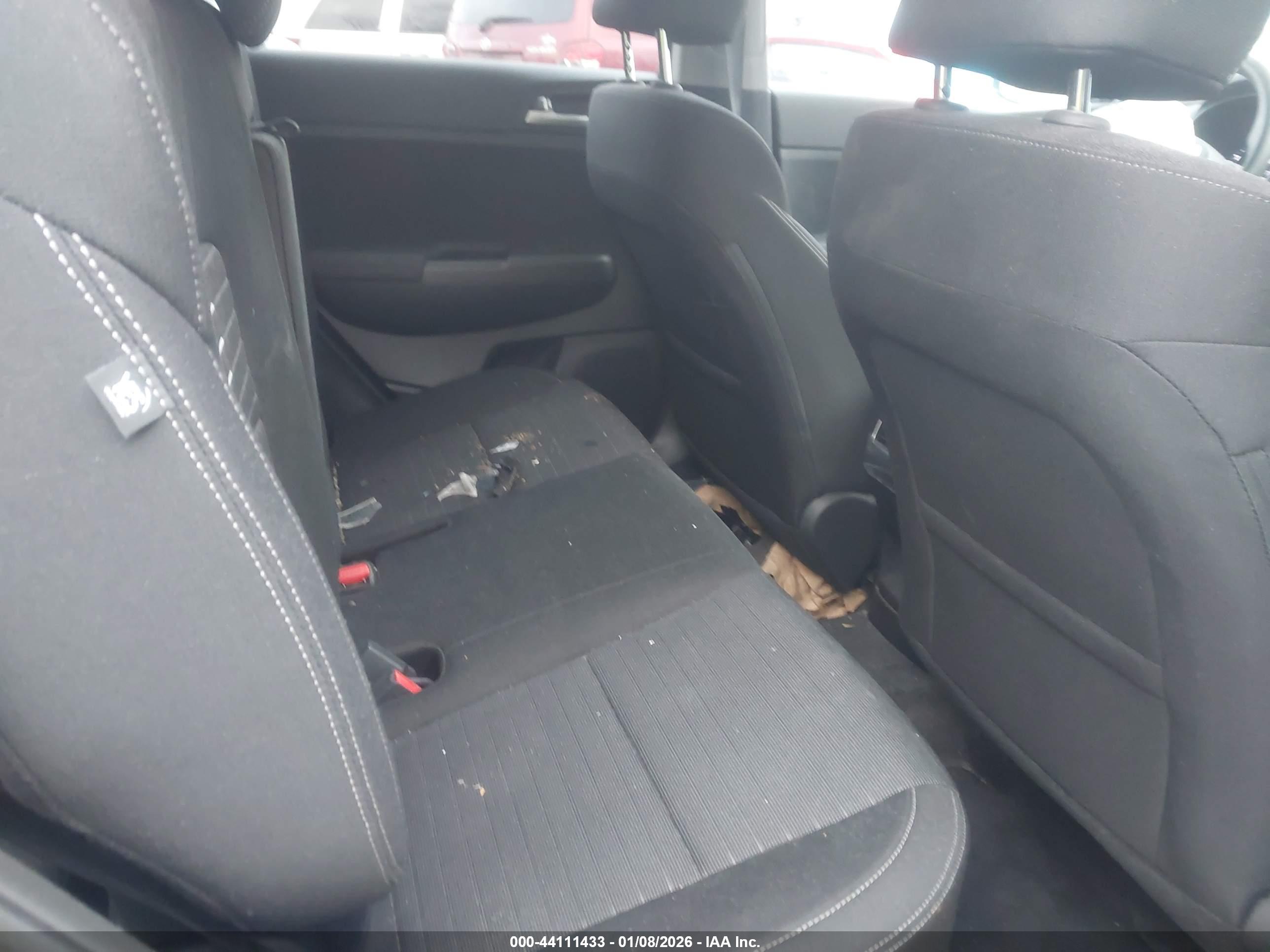KIA SPORTAGE image 8