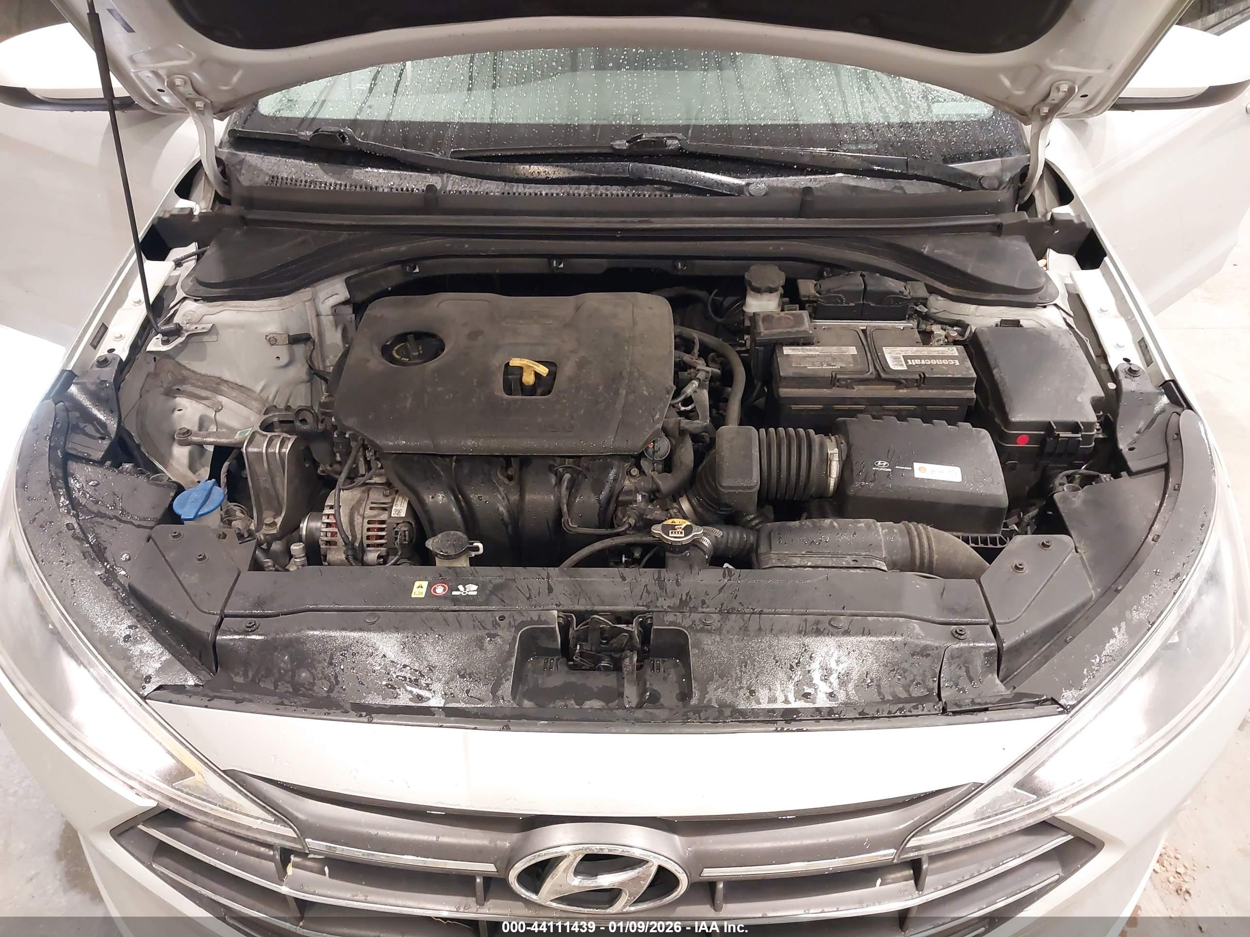 HYUNDAI ELANTRA image 10