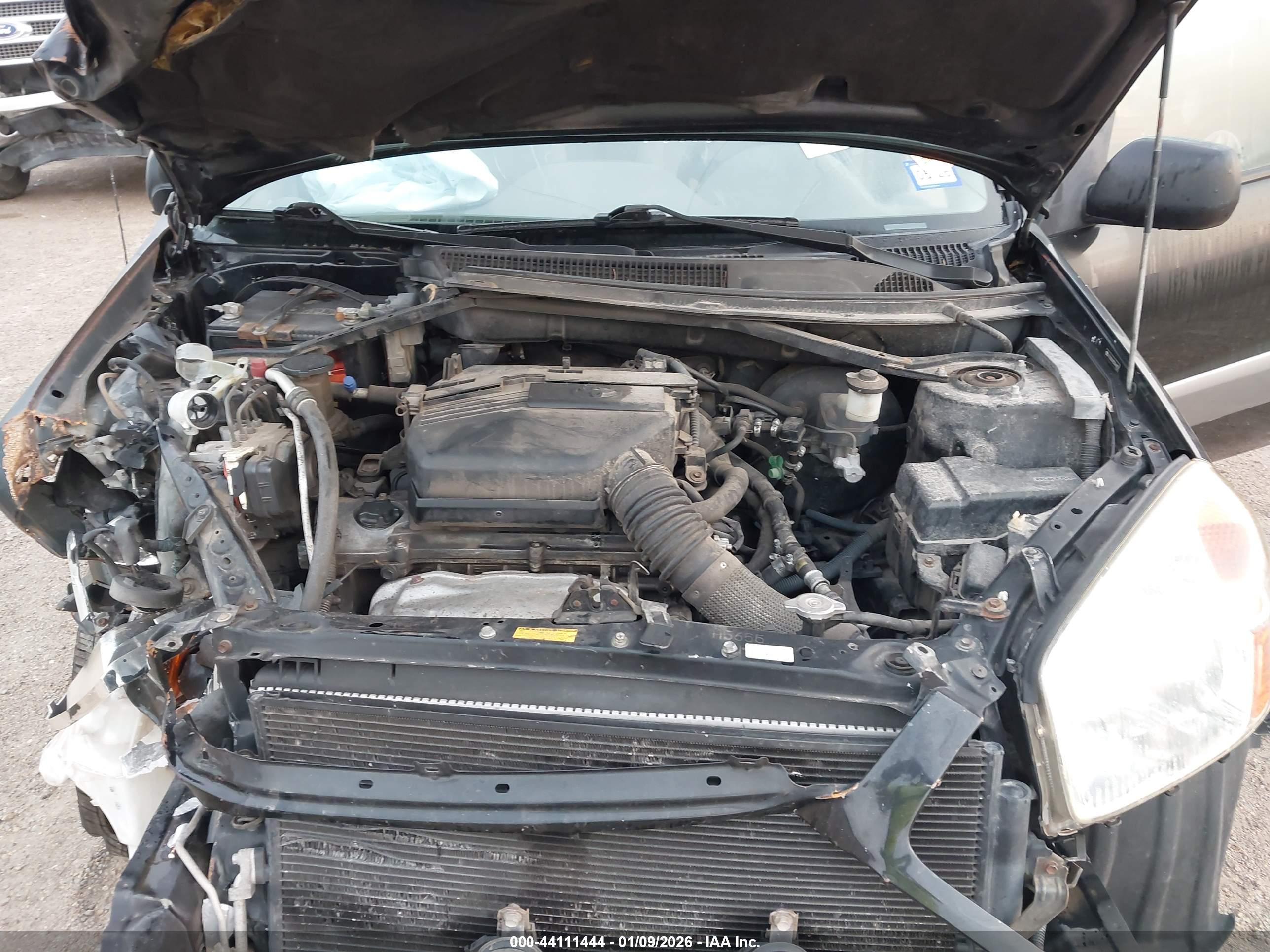 TOYOTA RAV4 image 10
