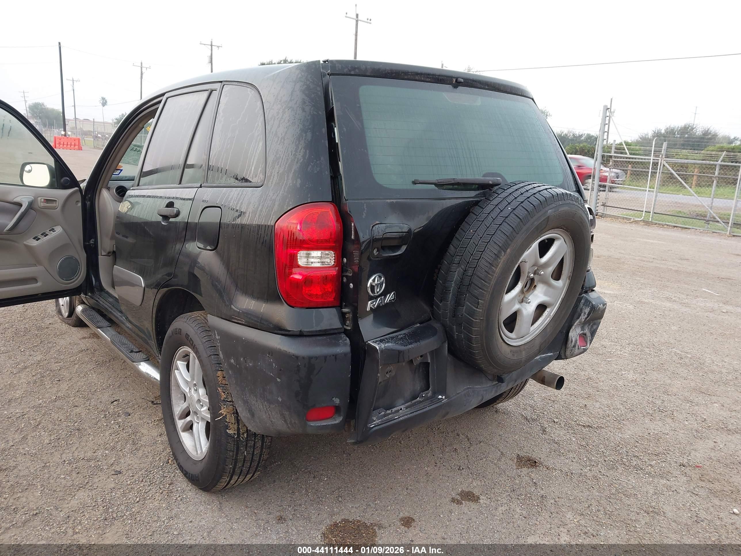 TOYOTA RAV4 image 6
