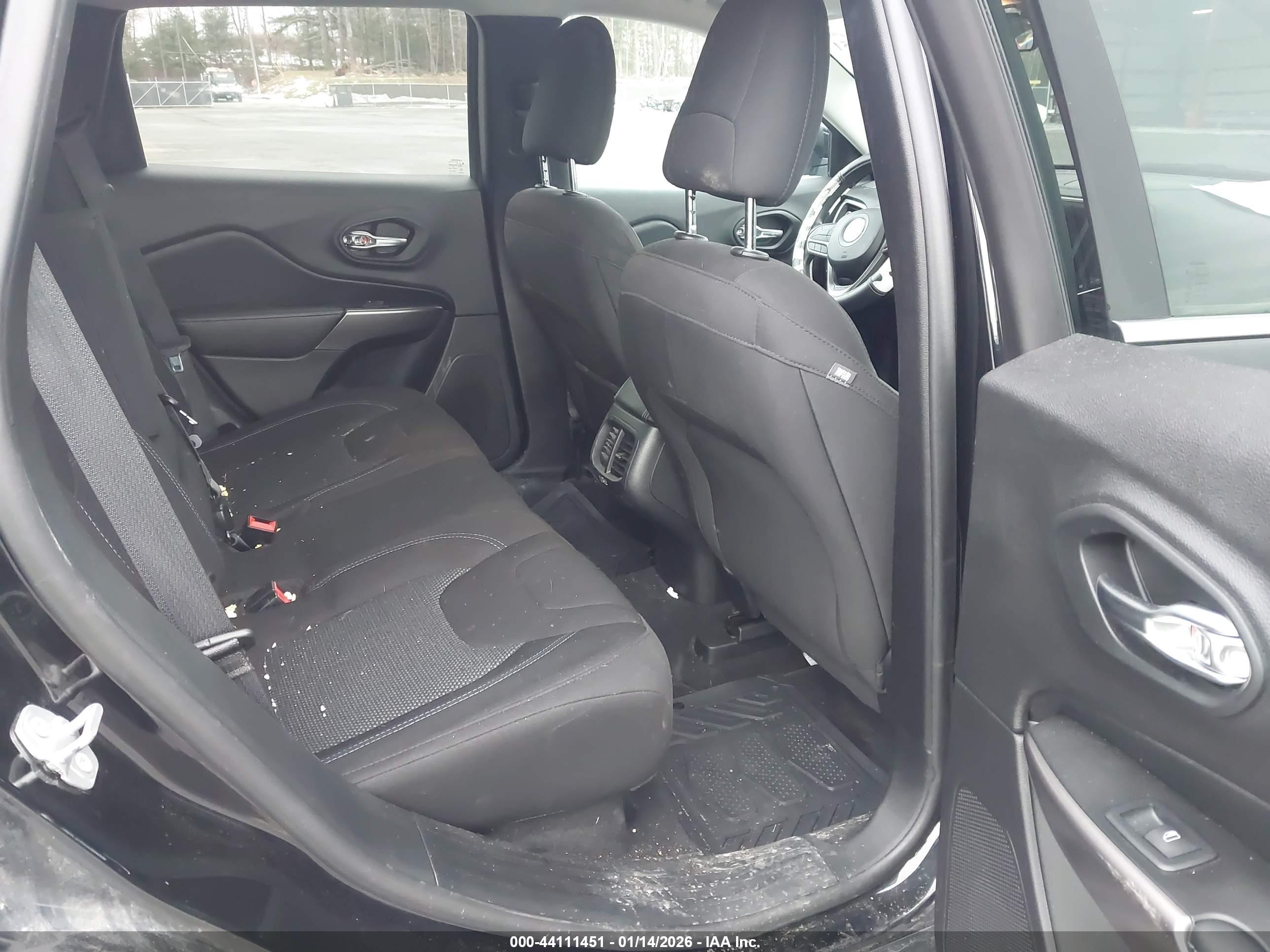 JEEP CHEROKEE image 8