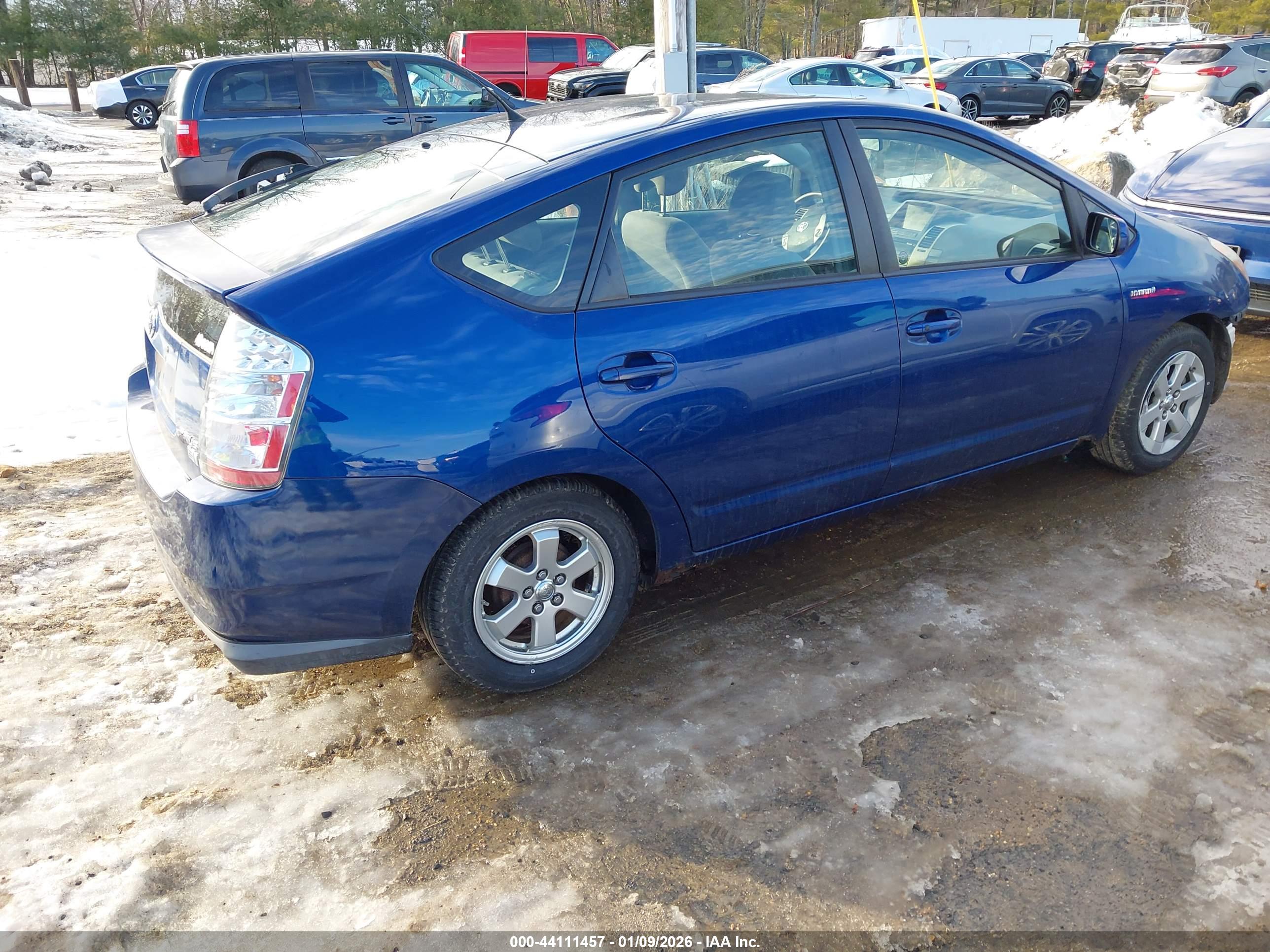 TOYOTA PRIUS image 4