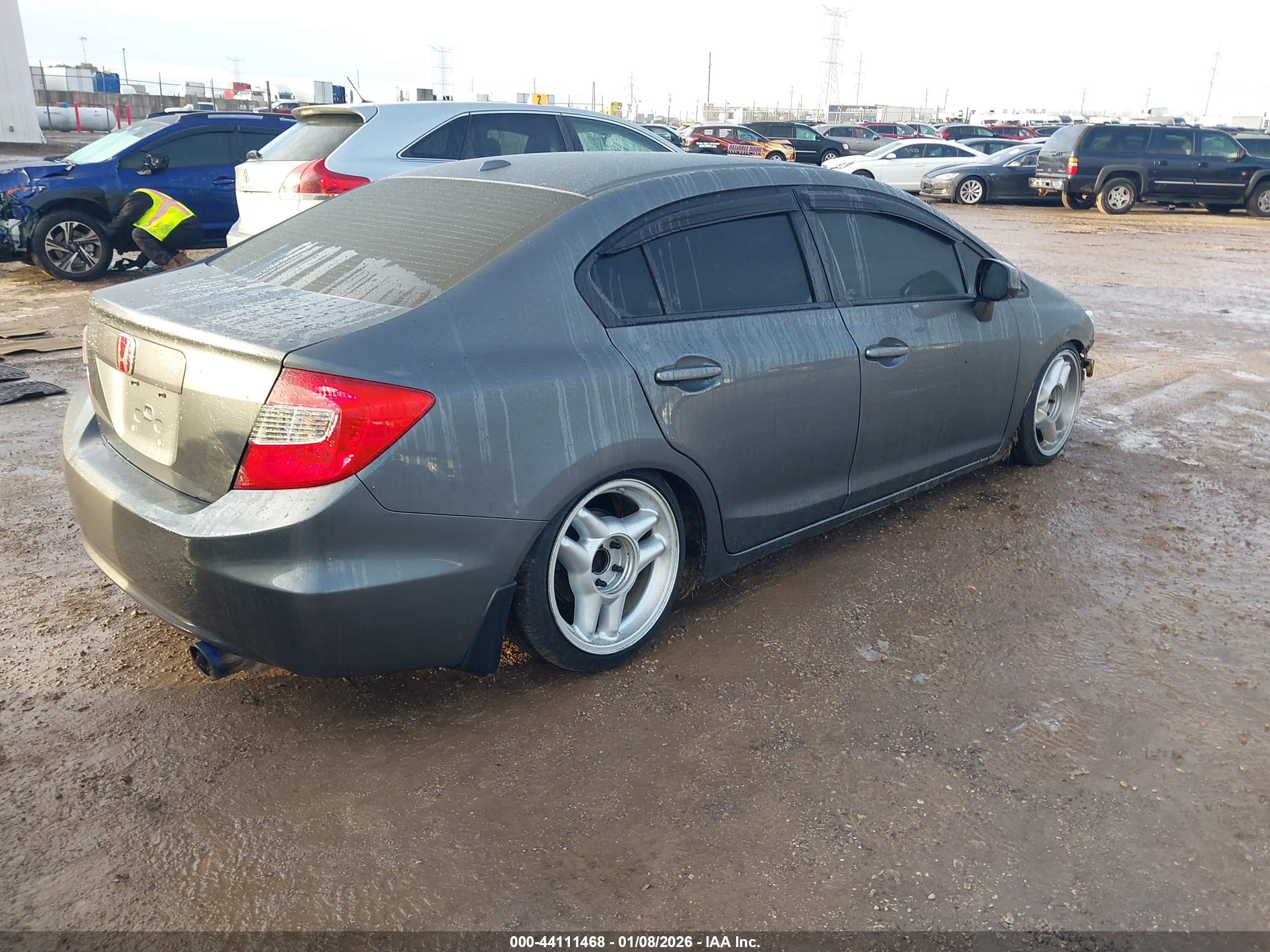 HONDA CIVIC image 4