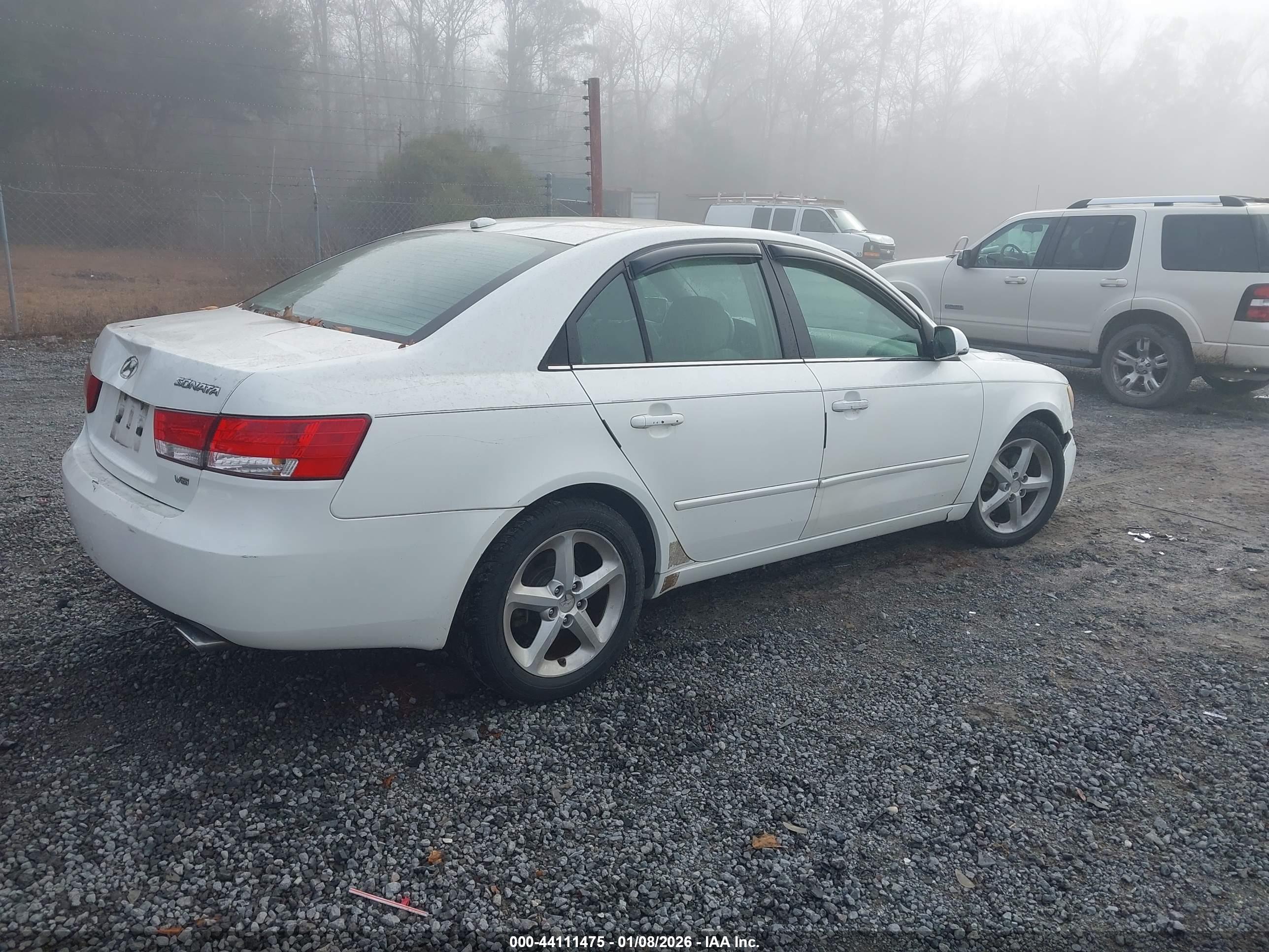 HYUNDAI SONATA image 4