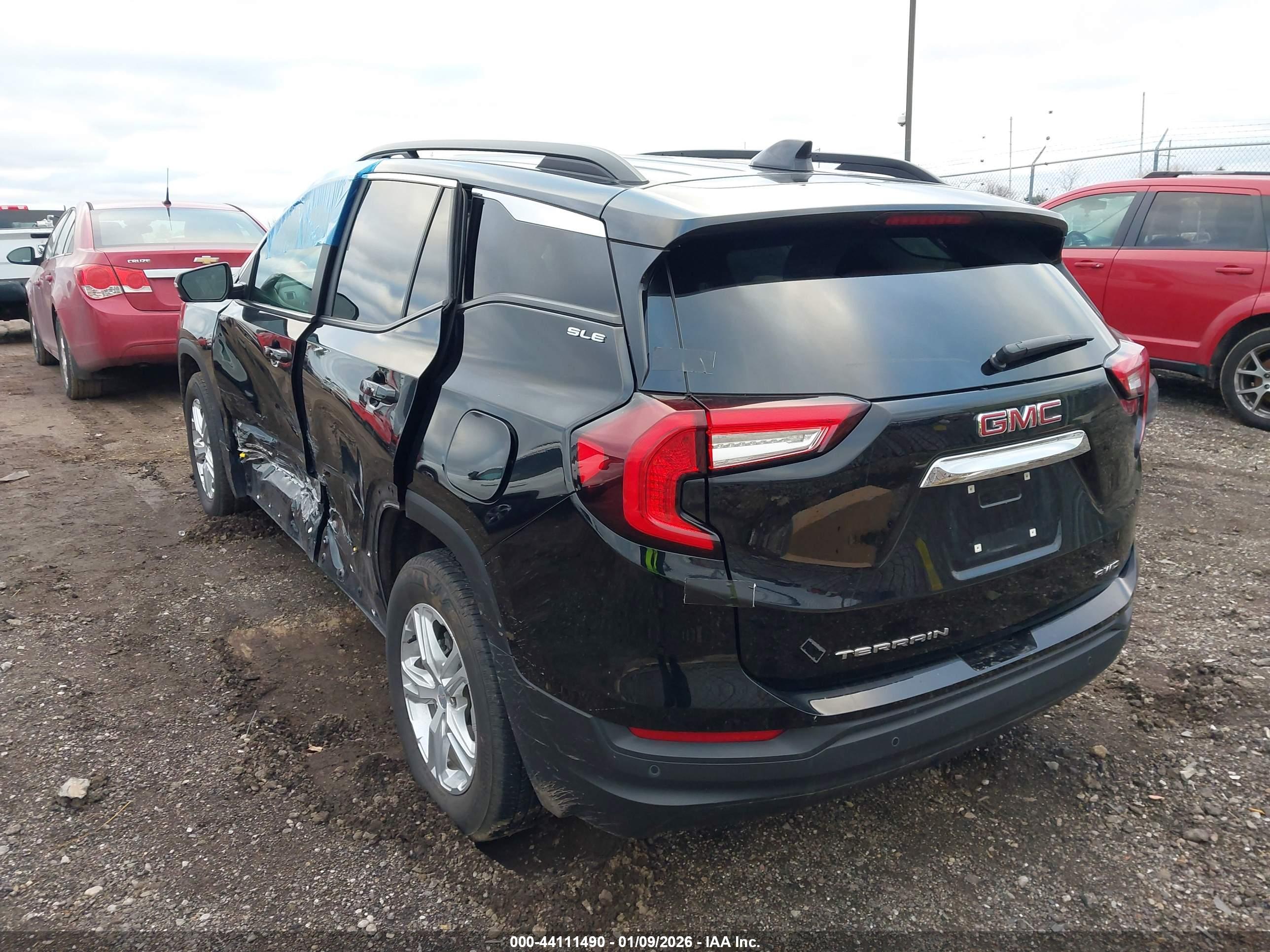 GMC TERRAIN image 3