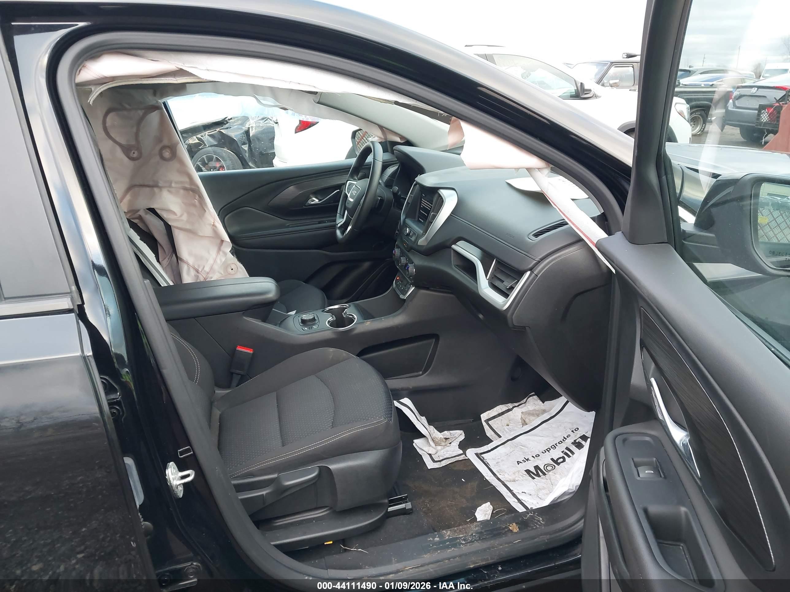 GMC TERRAIN image 5
