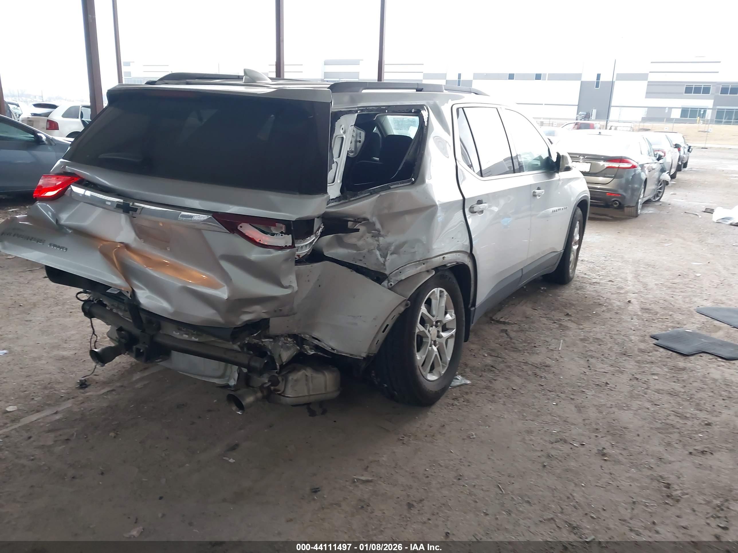 CHEVROLET TRAVERSE image 4