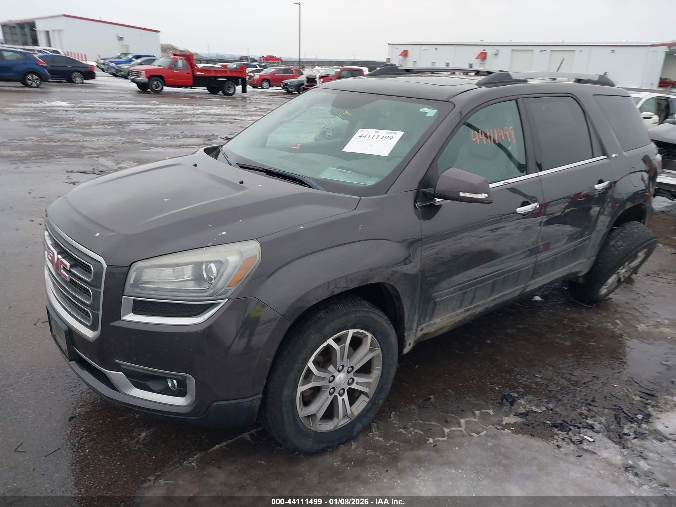 GMC ACADIA image 2