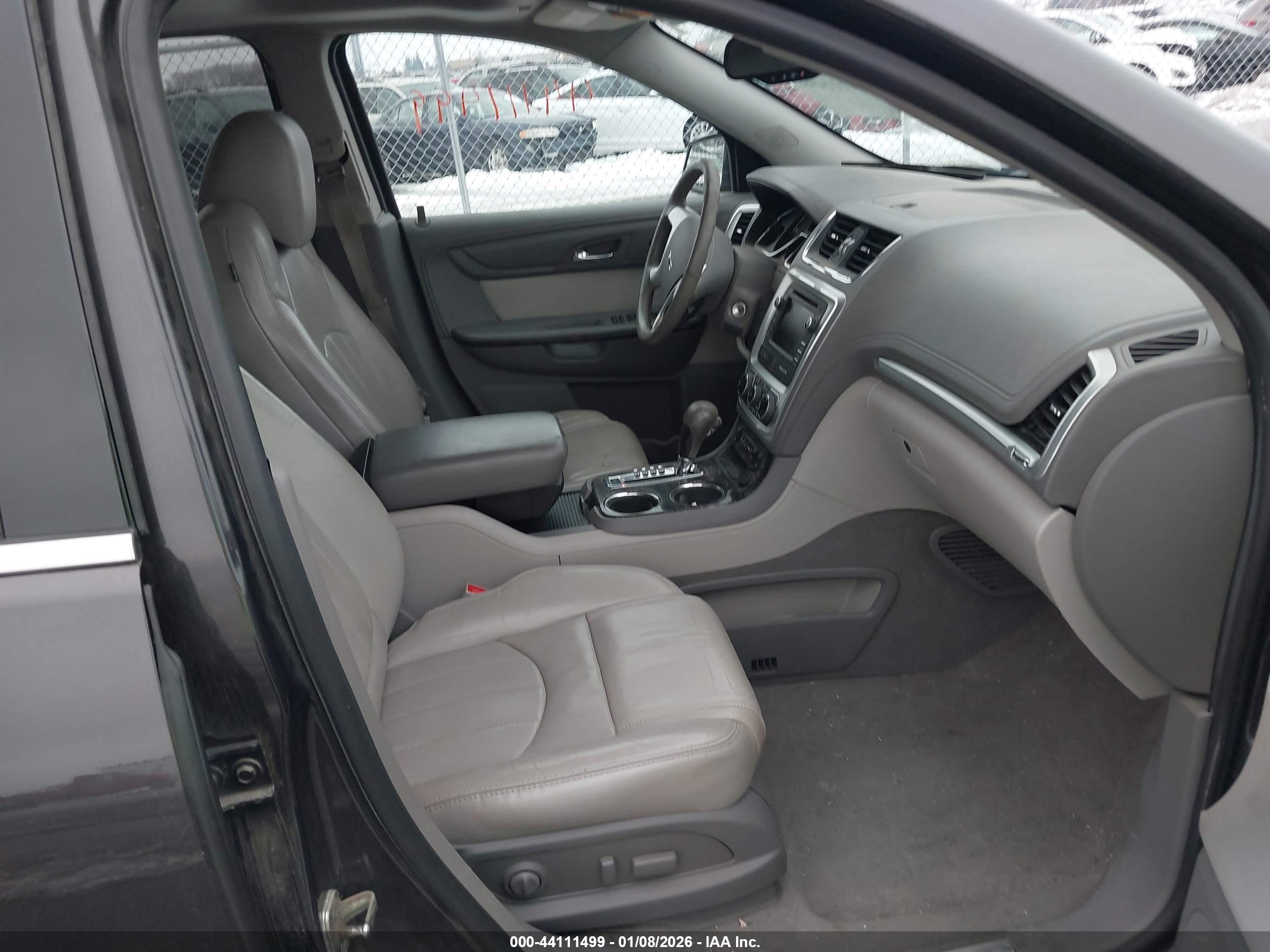 GMC ACADIA image 5