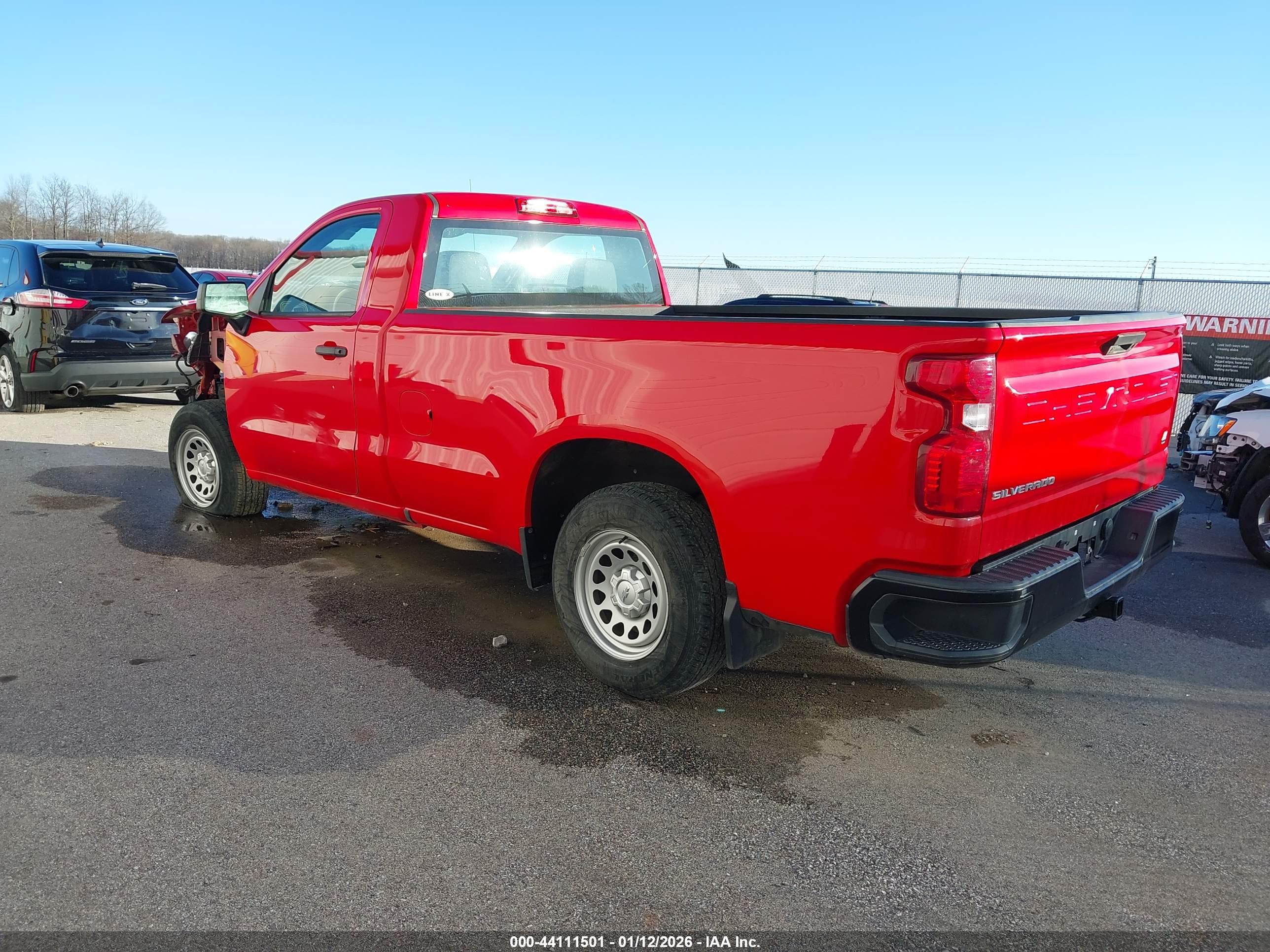CHEVROLET SILVERADO image 3