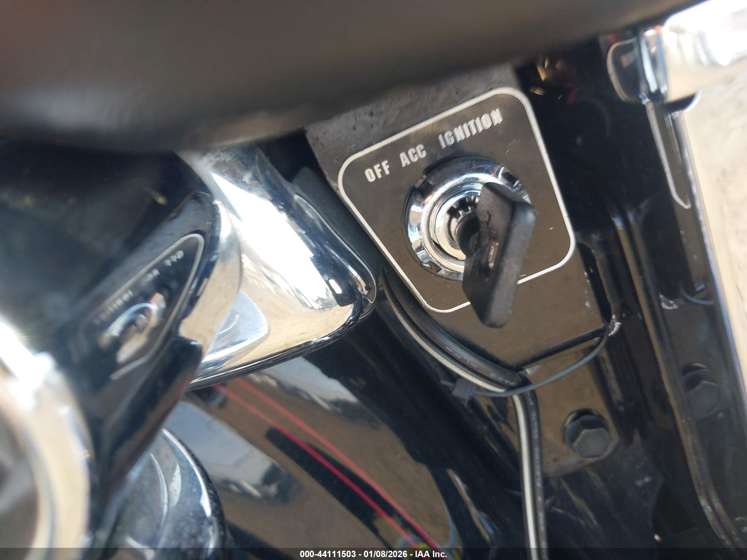 HARLEY-DAVIDSON FXDL image 11