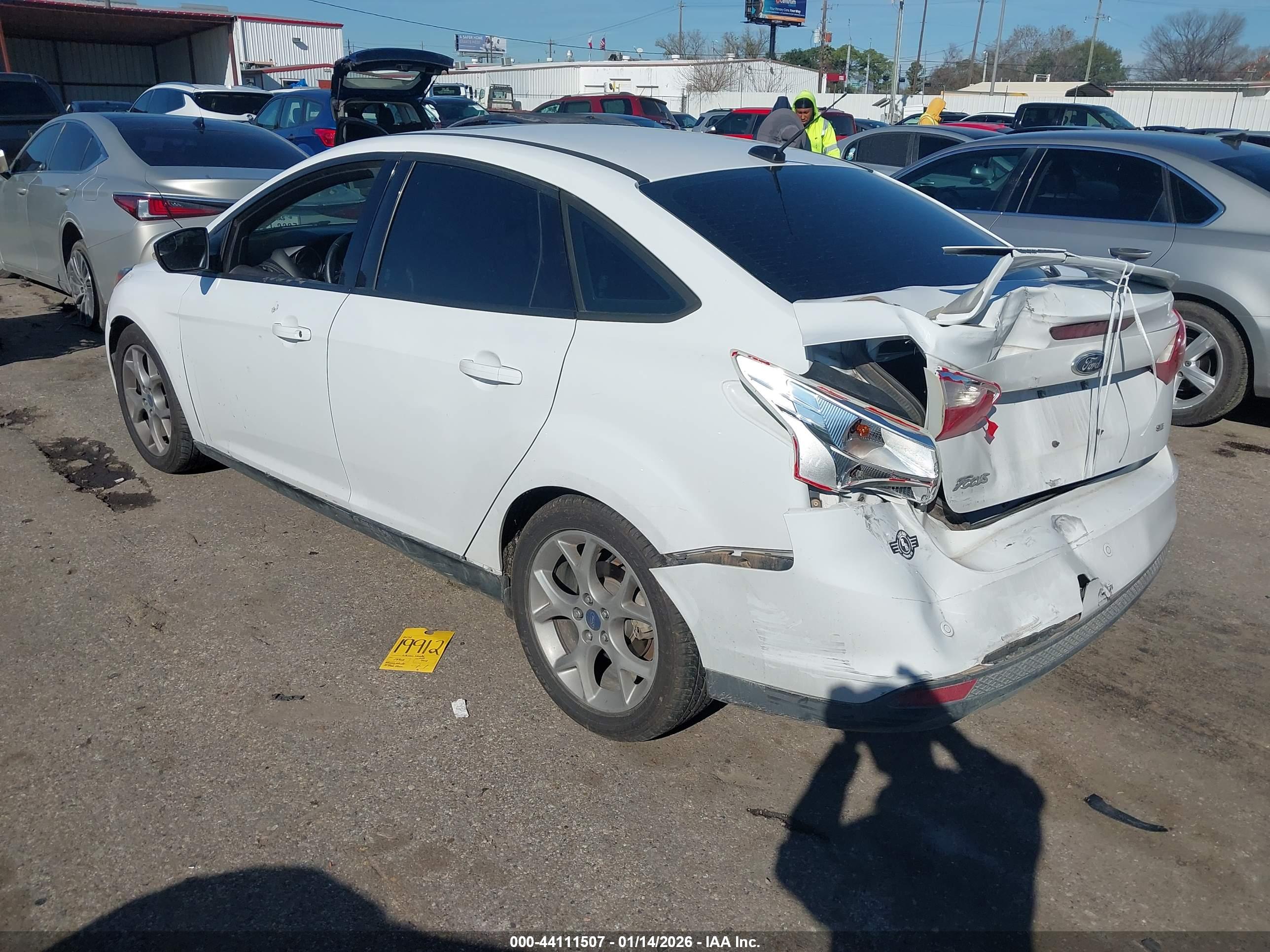 FORD FOCUS image 3