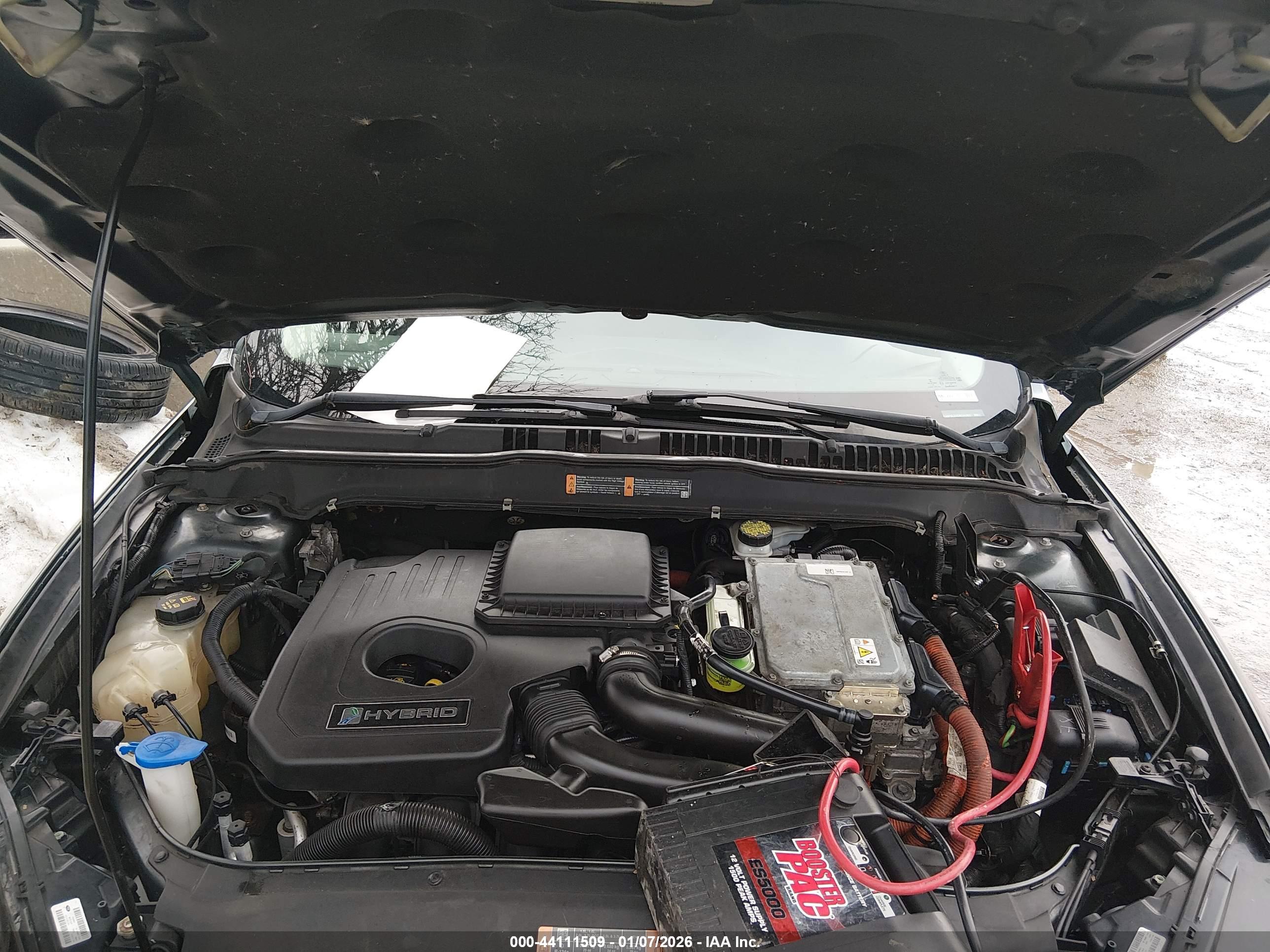 FORD FUSION image 10
