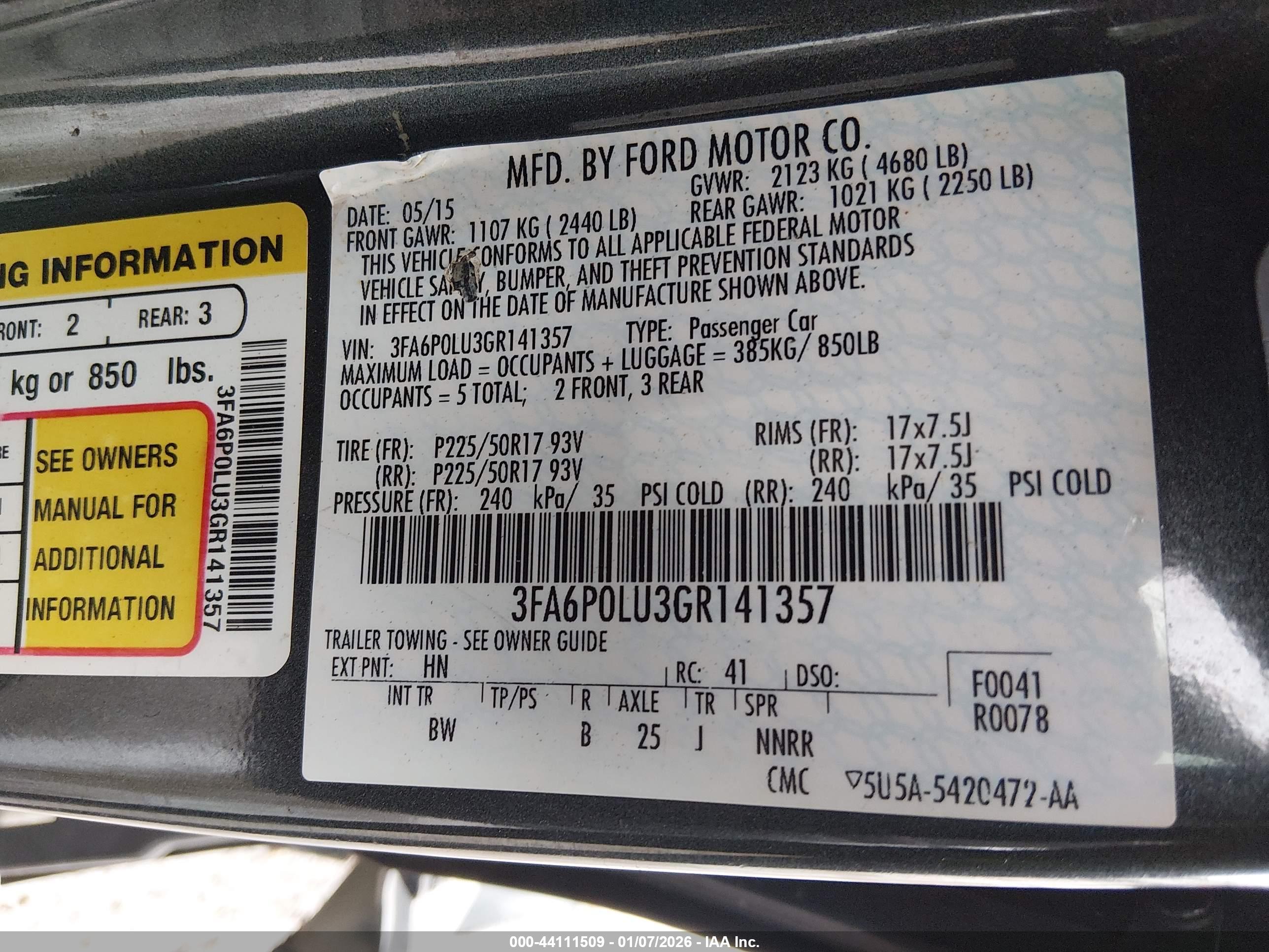 FORD FUSION image 9