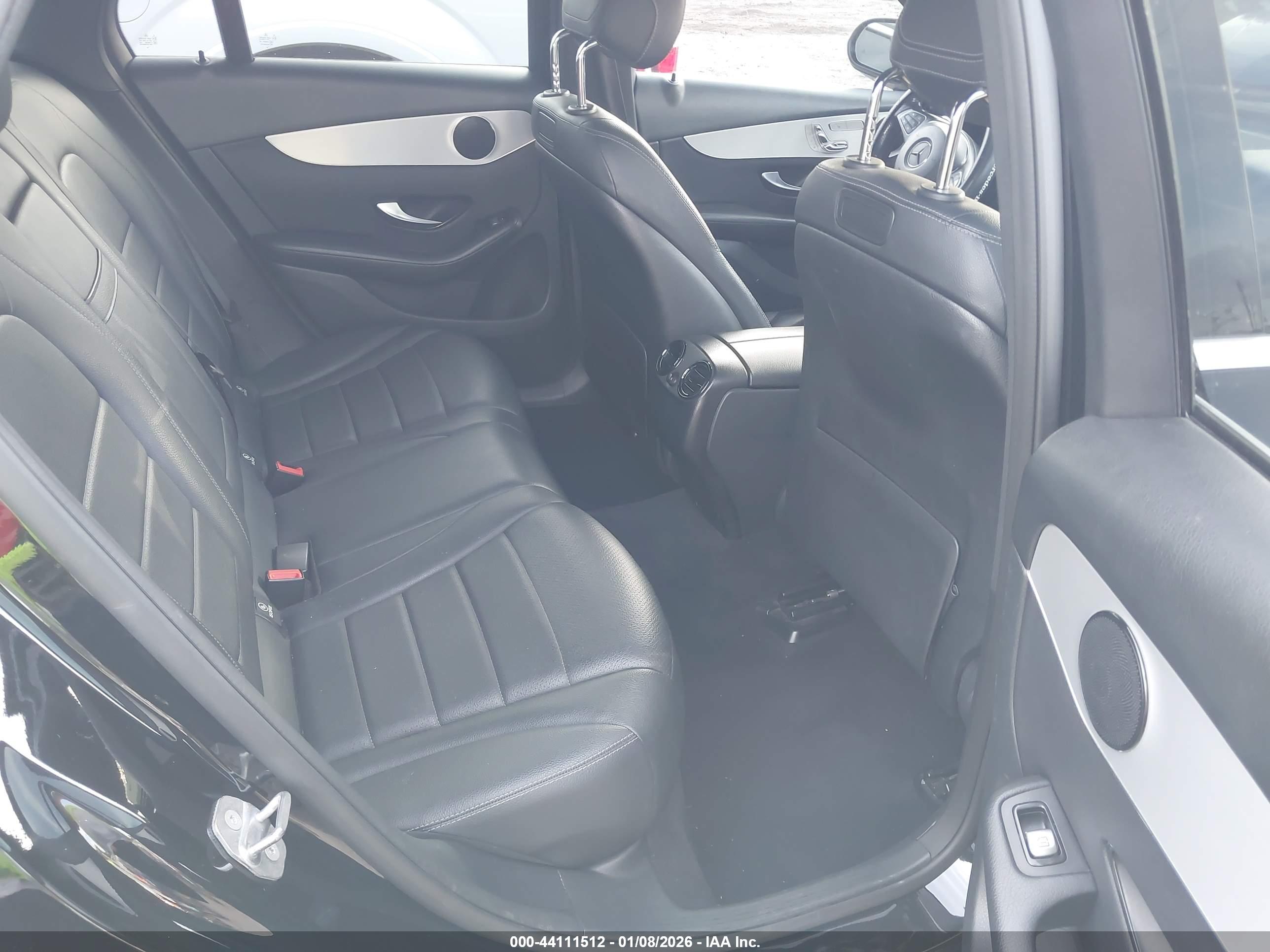 MERCEDES-BENZ GLC image 8