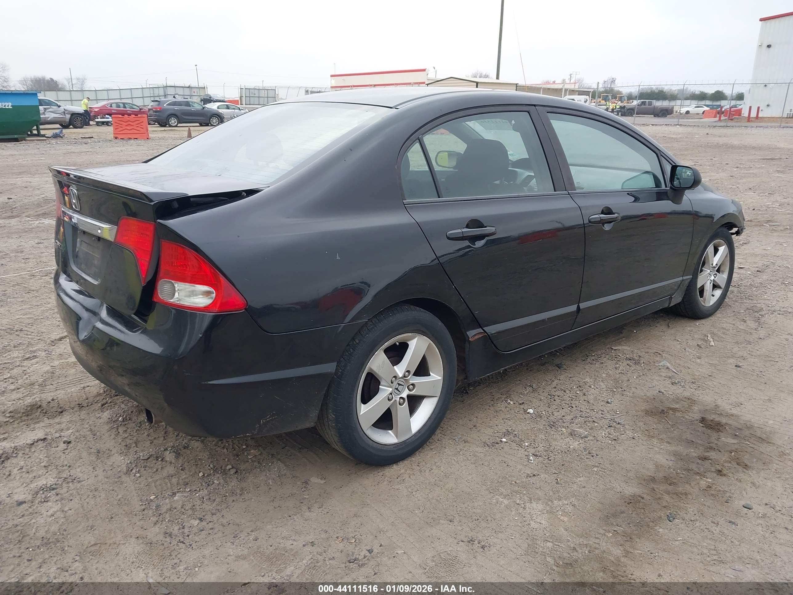 HONDA CIVIC image 4