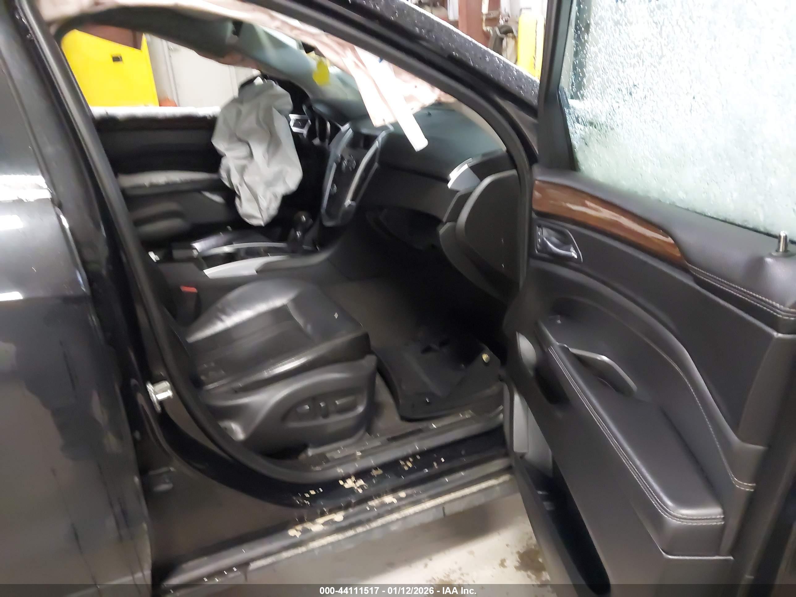 CADILLAC SRX image 5