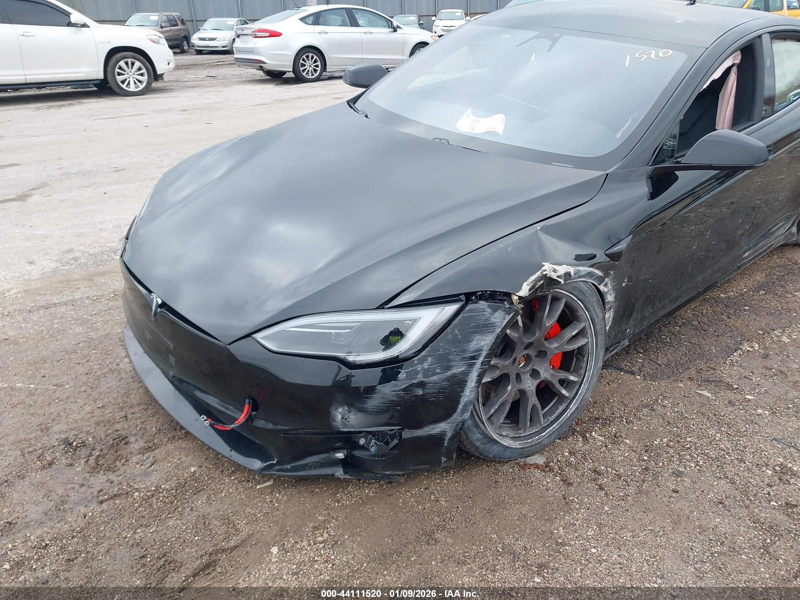 TESLA MODEL image 6