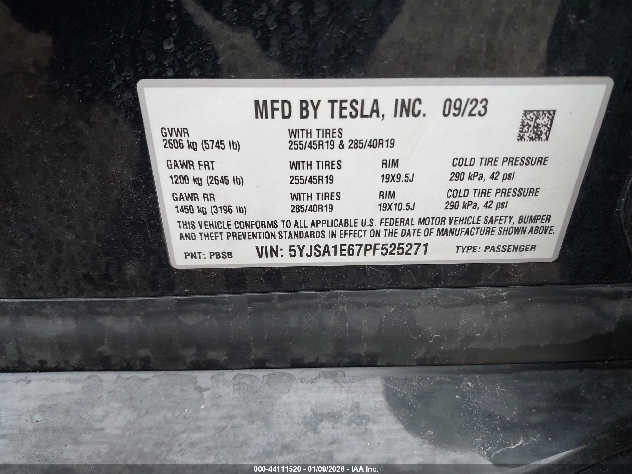 TESLA MODEL image 9