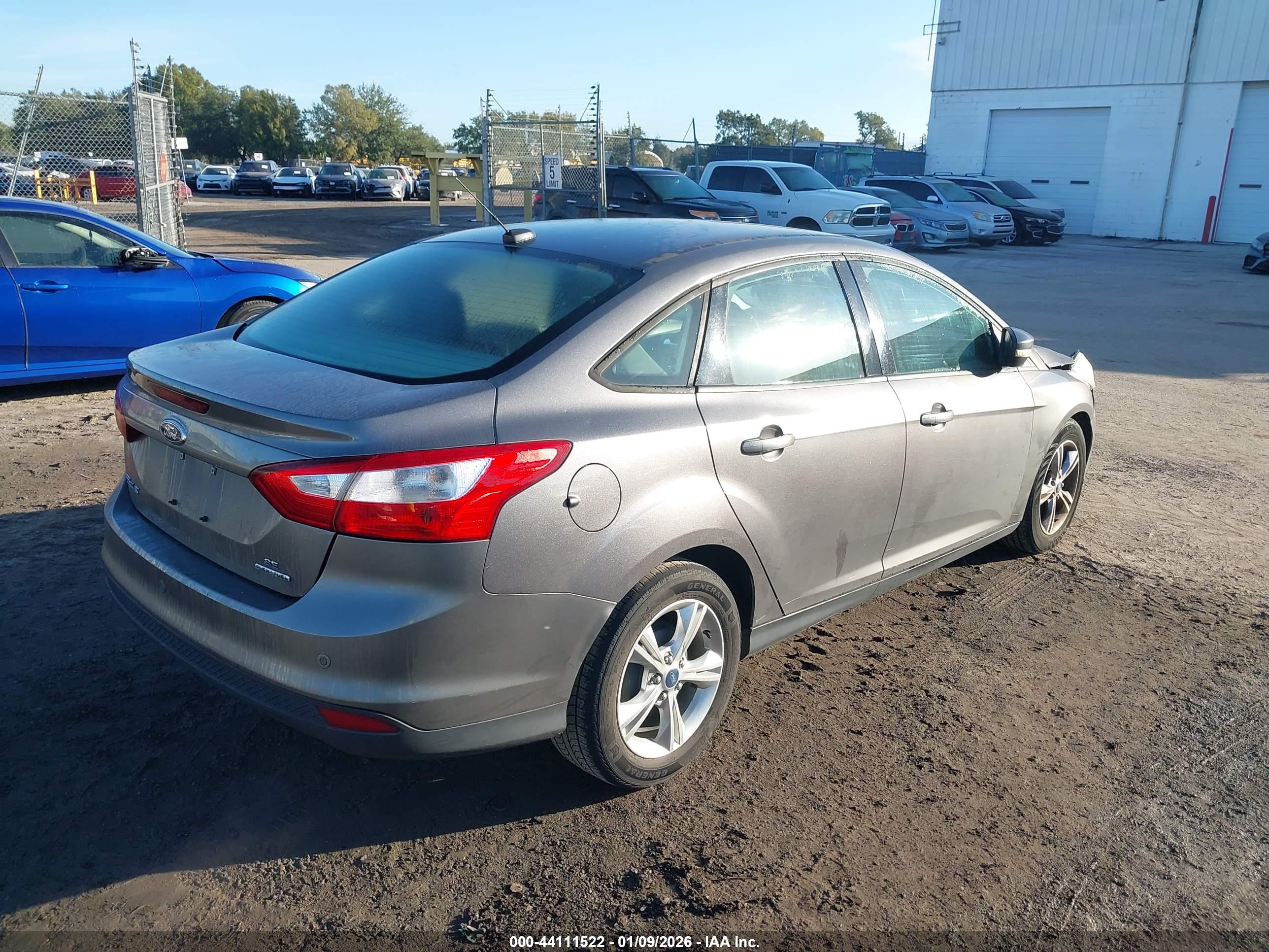 FORD FOCUS image 4