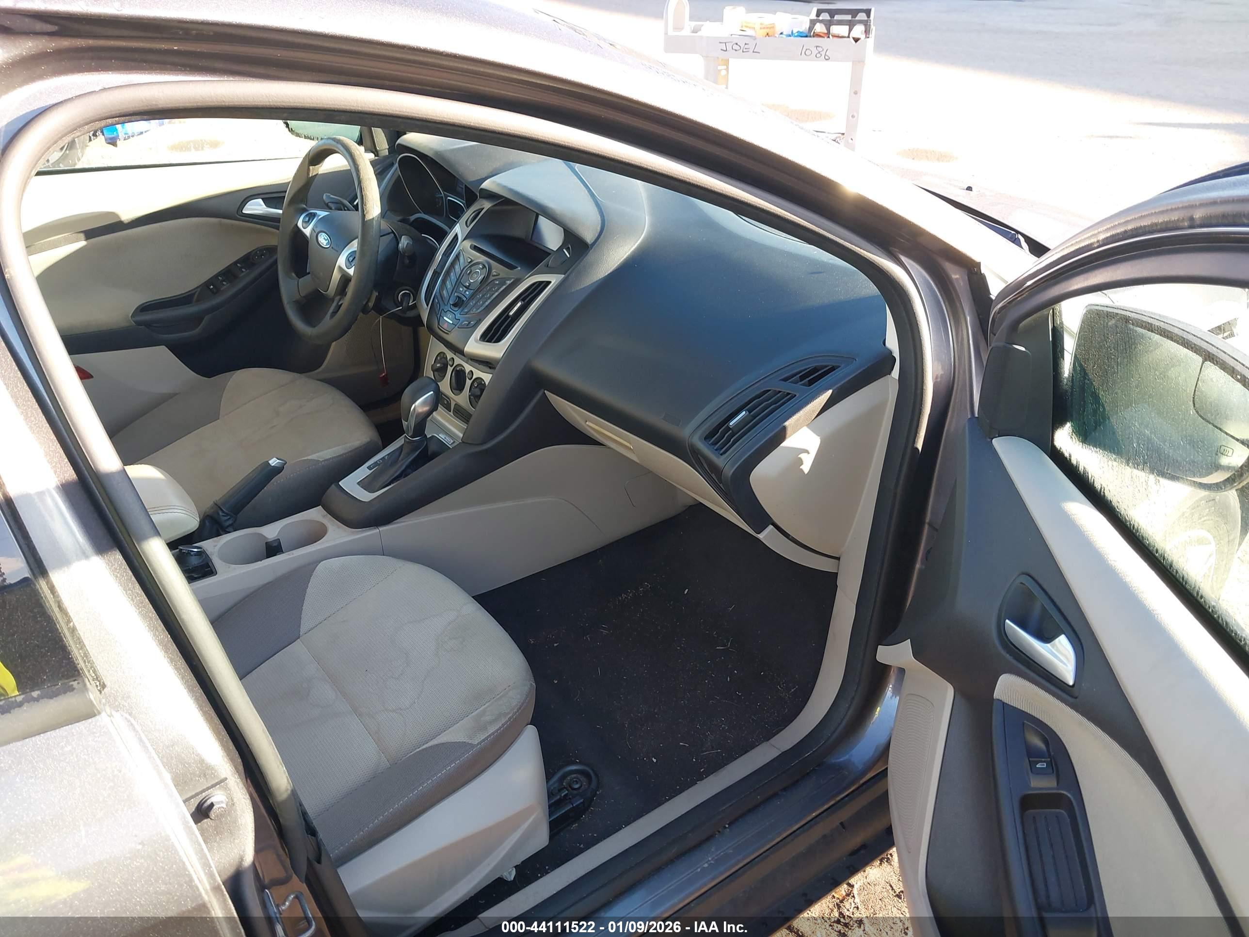 FORD FOCUS image 5