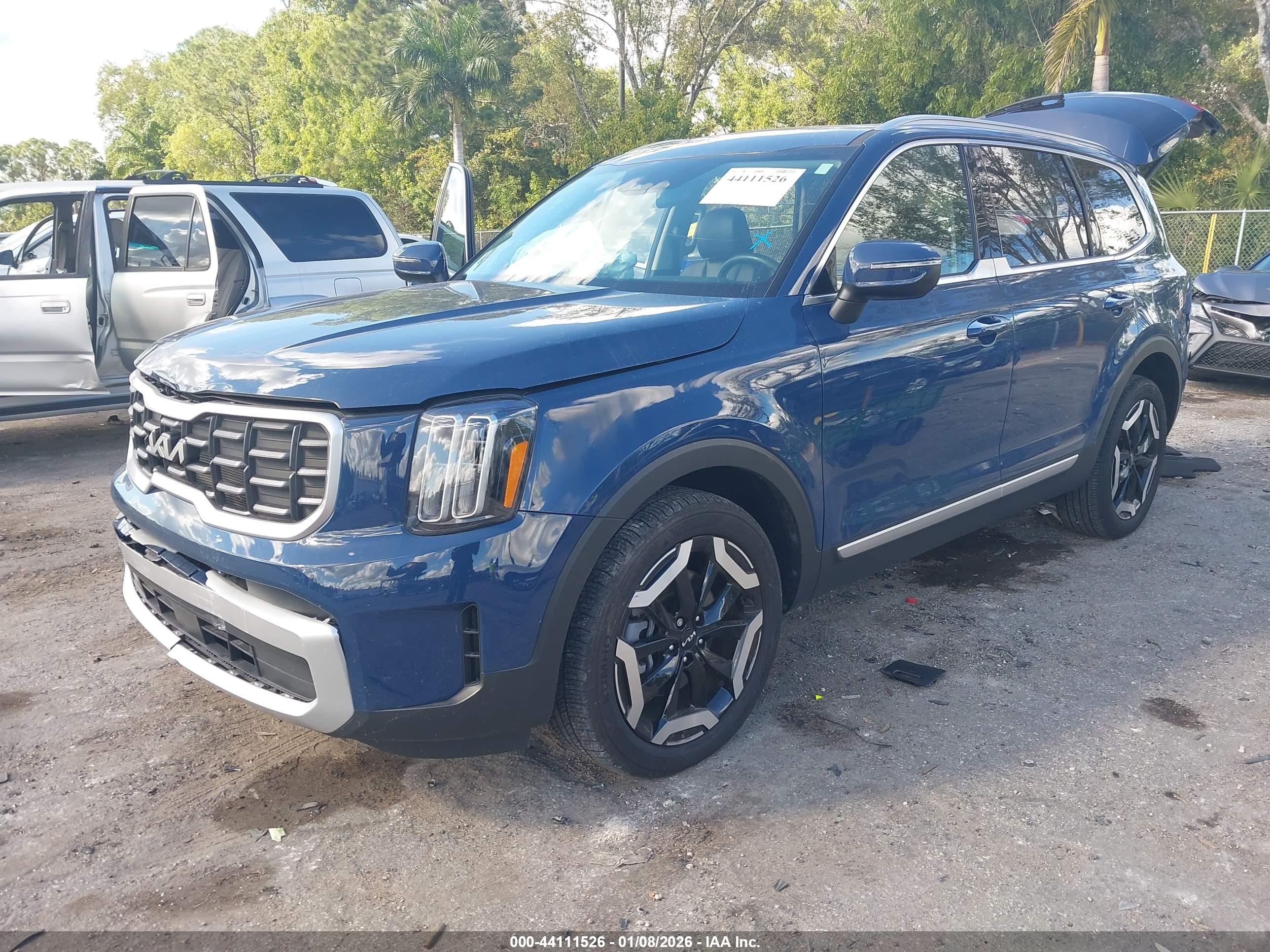 KIA TELLURIDE image 2