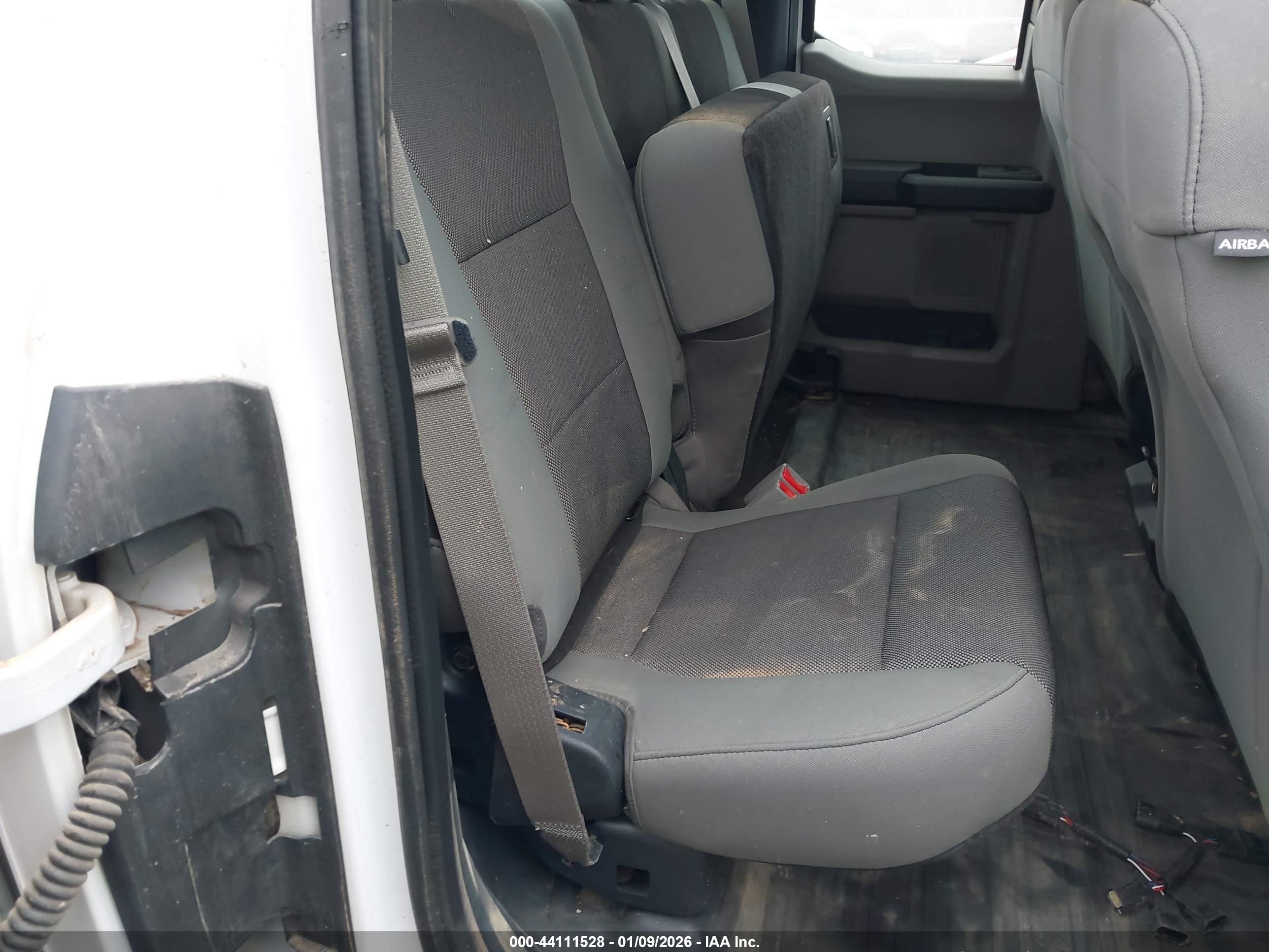 FORD F-150 image 8