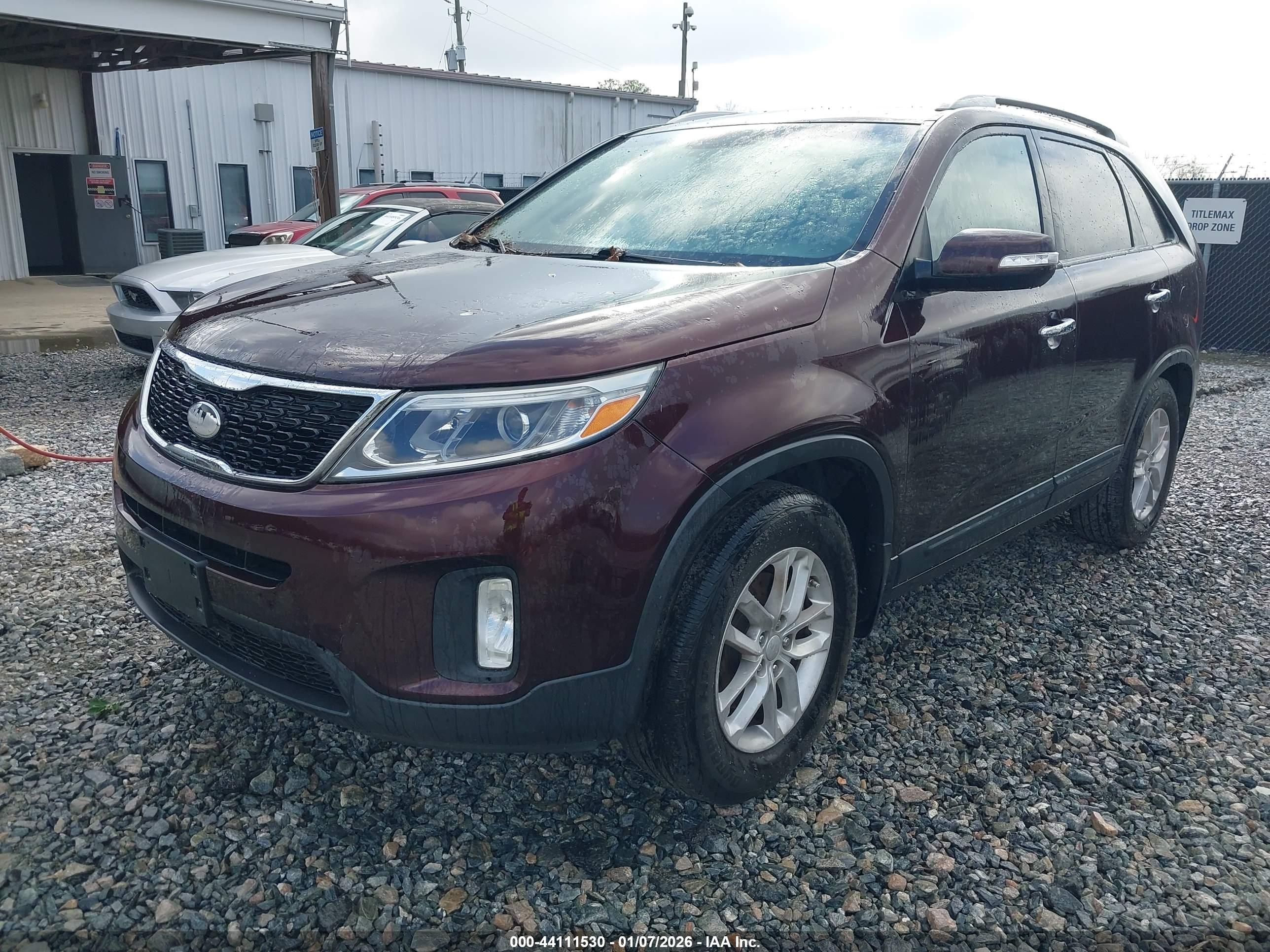 KIA SORENTO image 2